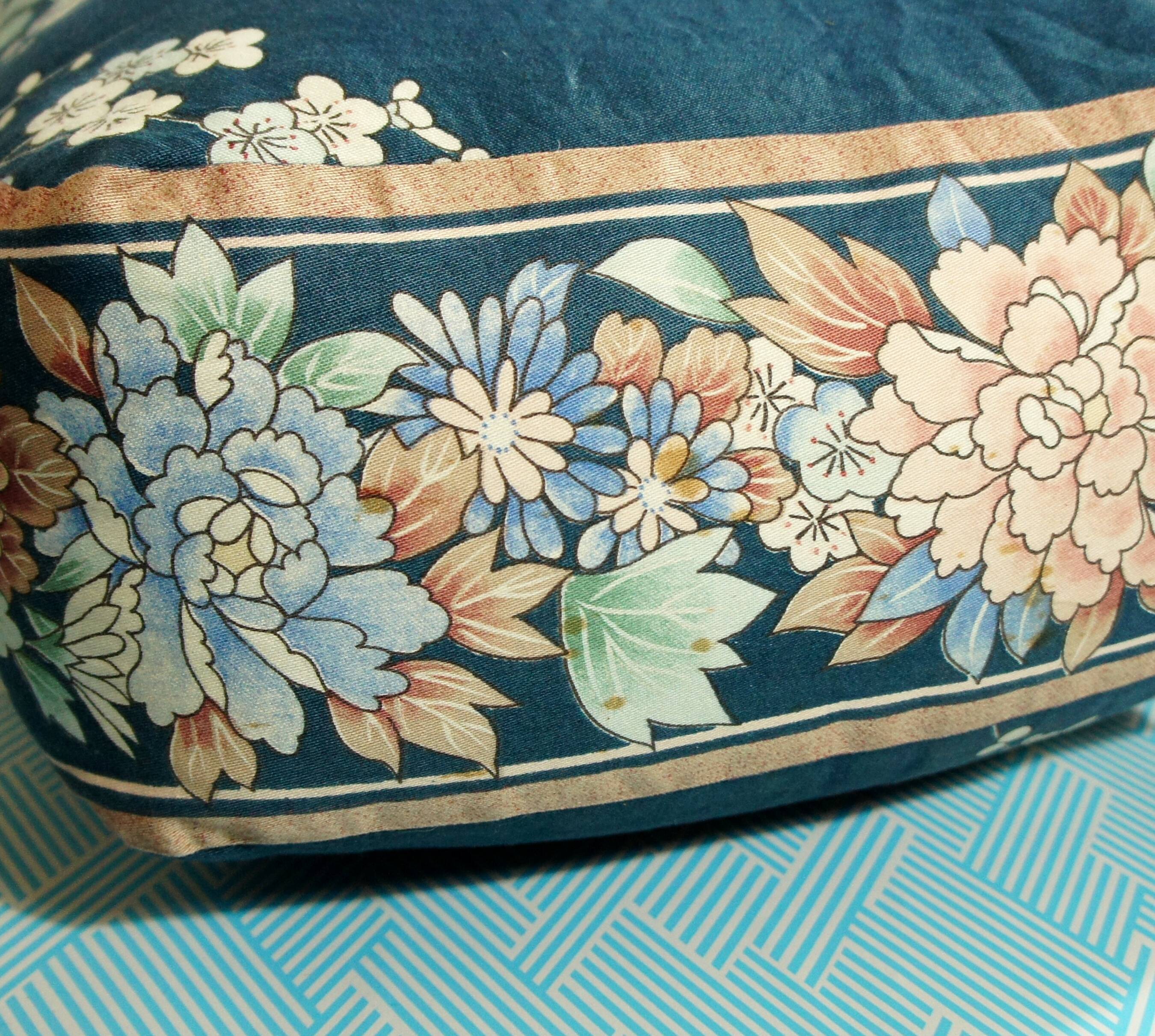 Canapé matelas de sol "bohème" en coton fleuri satiné