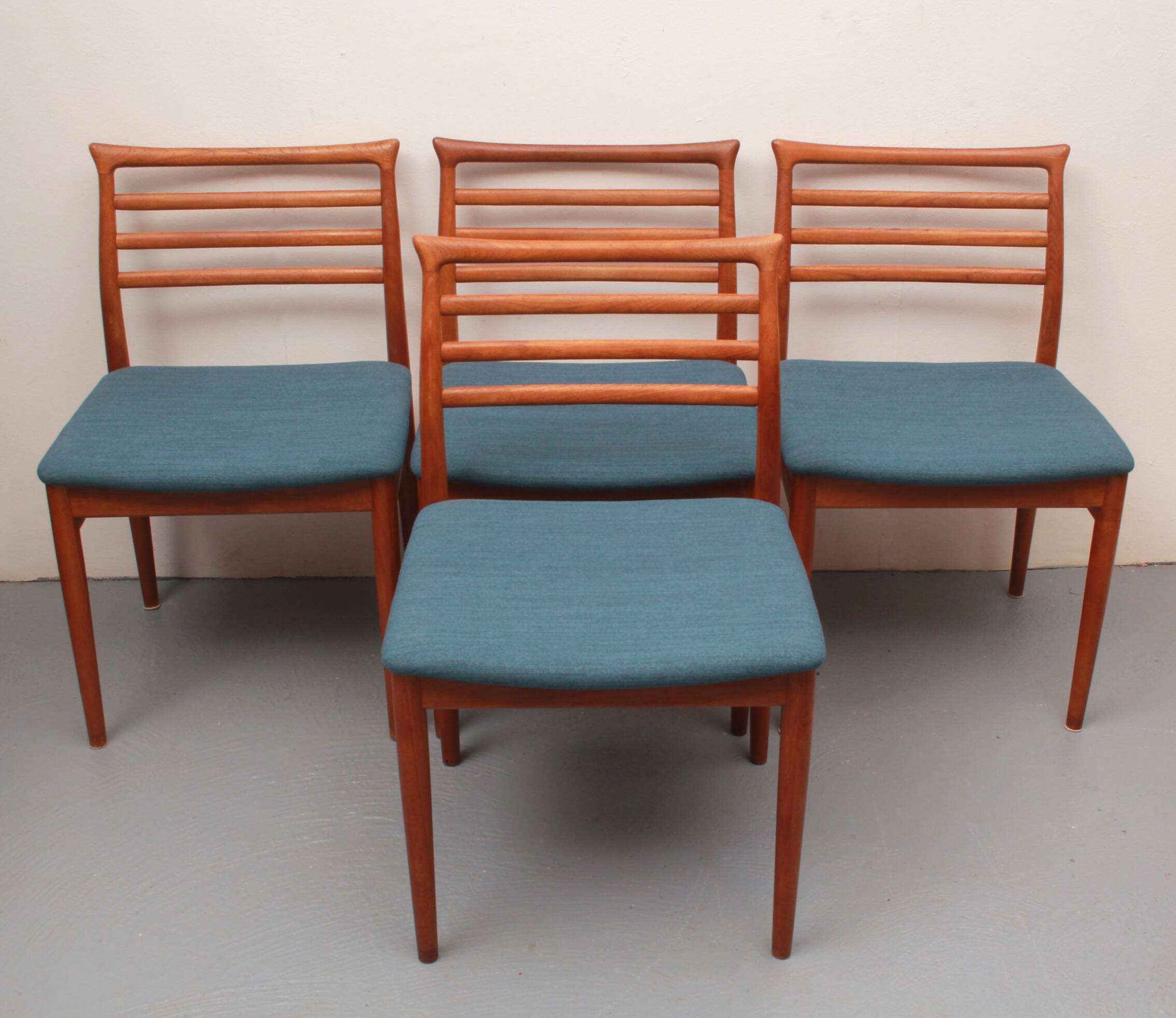 Set of 4 diningchairs teak, Erving Harland for Soro Chairs