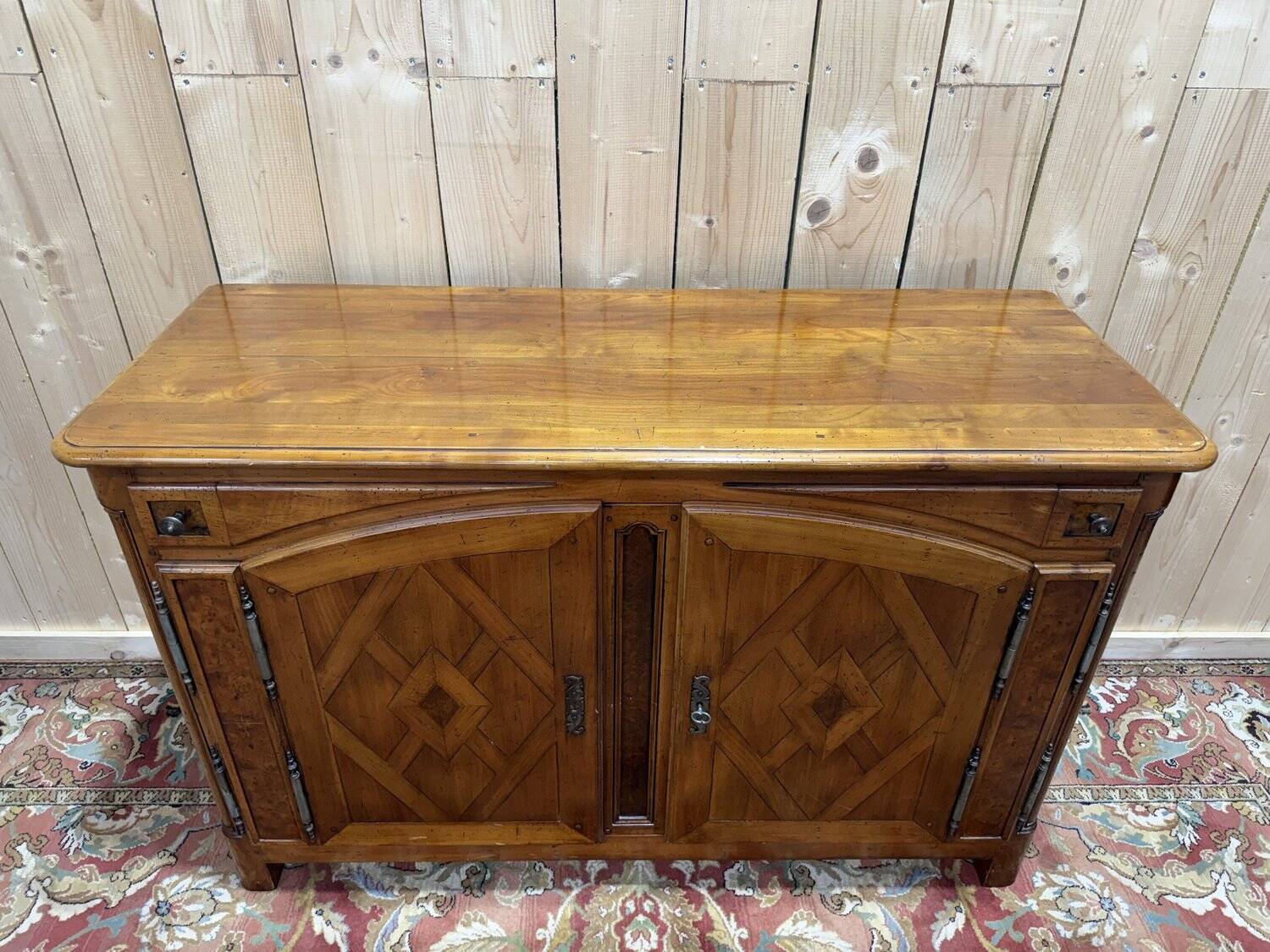 Hunting-style buffet in cherry wood