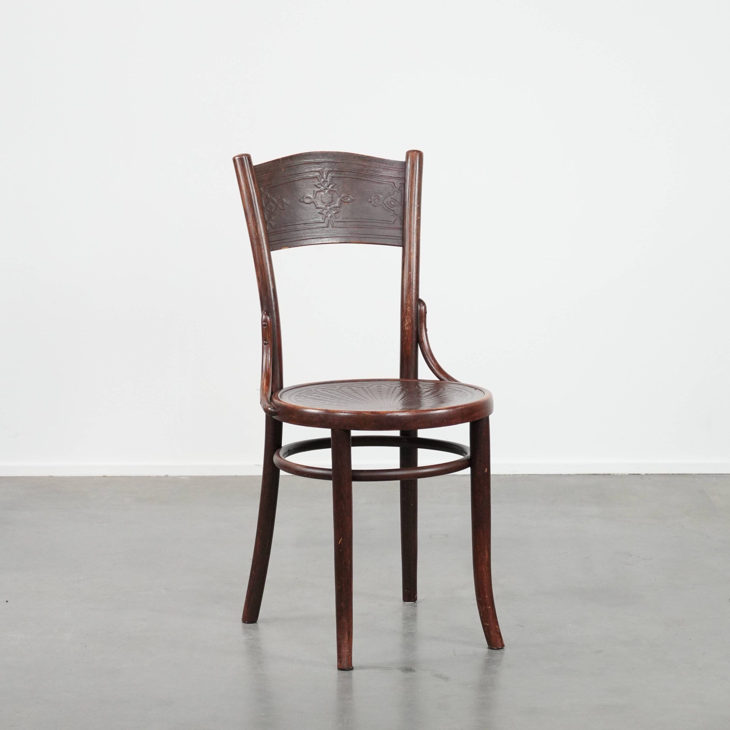 Vintage timeless wooden Cosmos bistro design chair with beautiful carvings