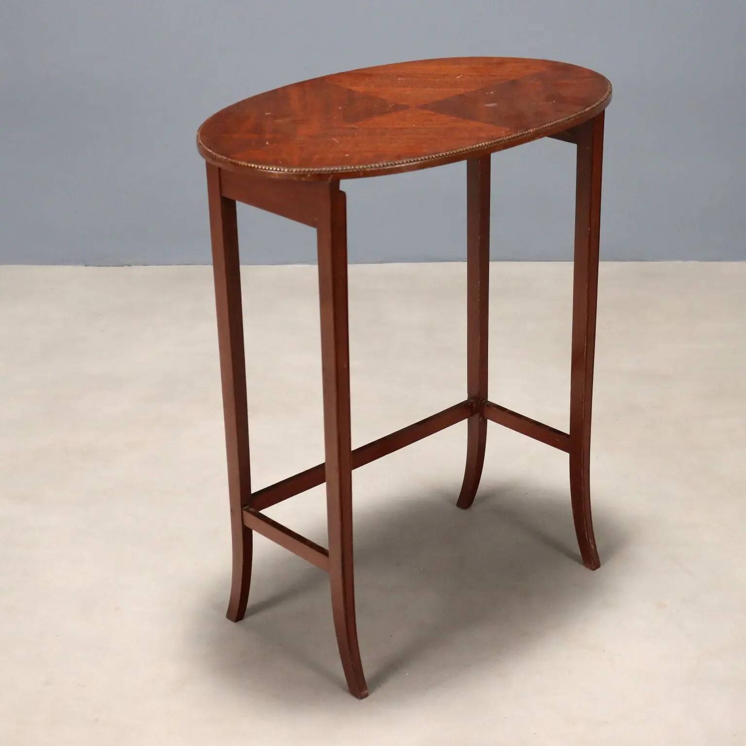 Antique mahogany coffee tables, carved frame, 19th century.