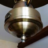 Chain suspension in storm lamp