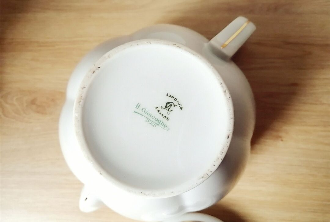 Art Deco teapot, sugar bowl and creamer
