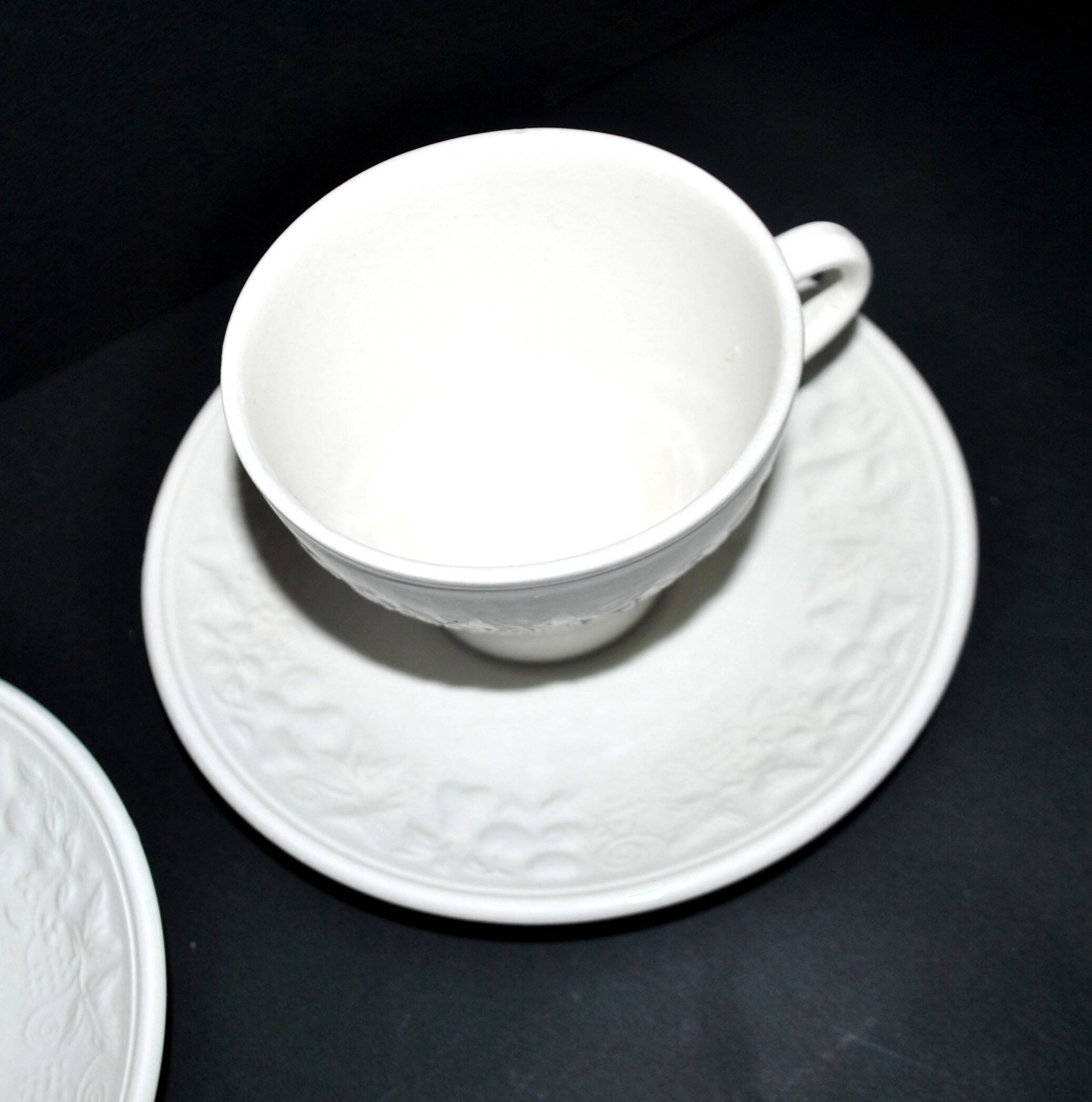 SARREGUEMINES Set of 2 plain molded opaque earthenware cups 1900