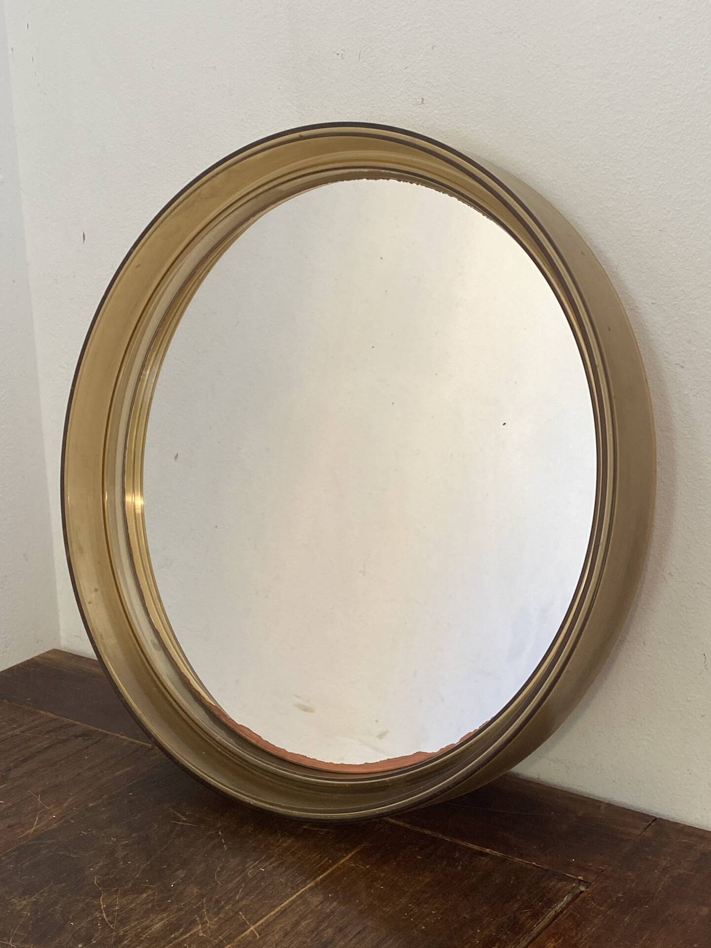 Miroir circulaire en plastique, brun fumé, années 70