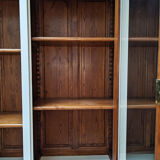 Bibliothèque artisanale bois massif
