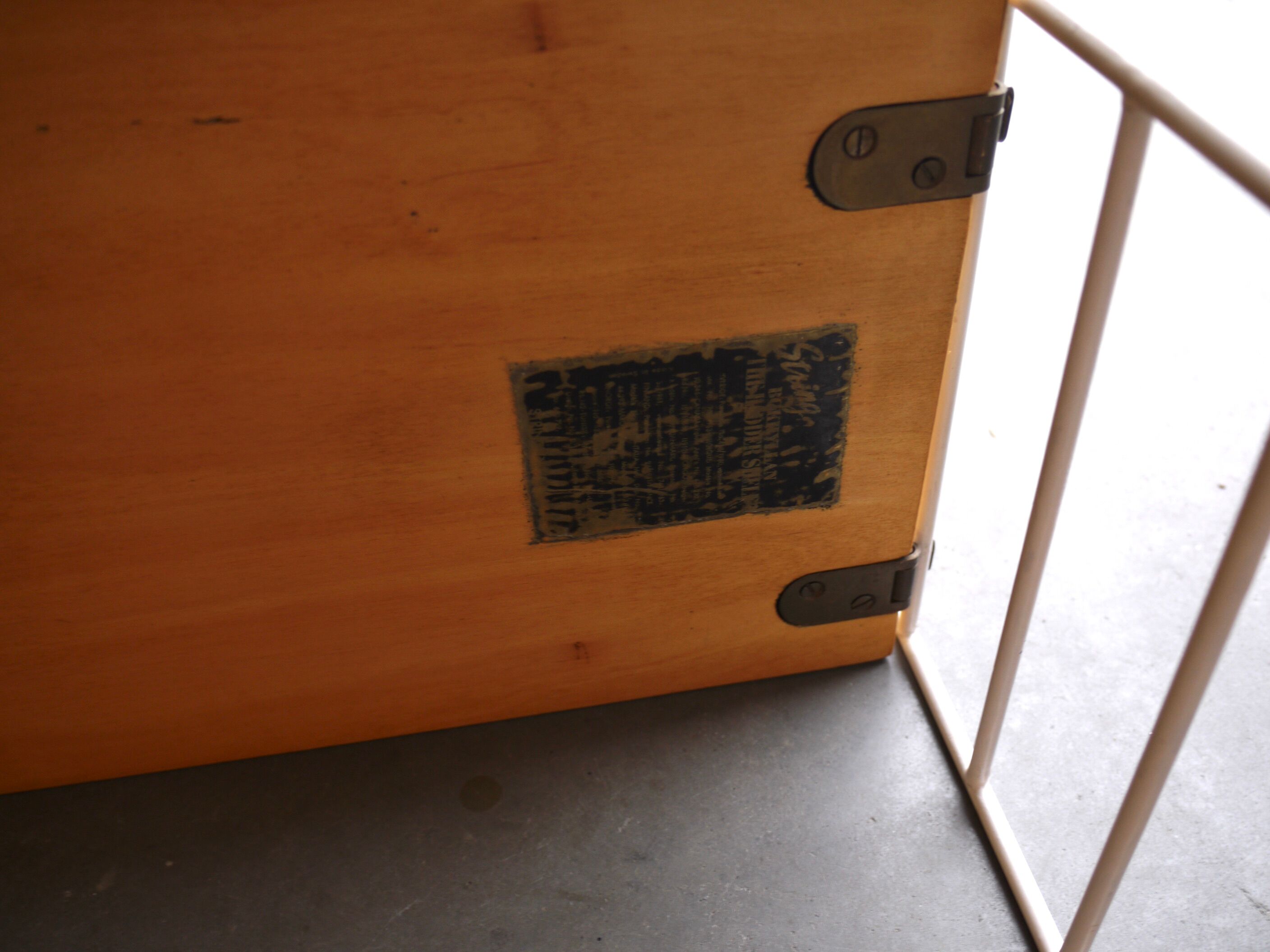 Vintage wall shelving unit by Nisse Strinning for String AB. 1950s