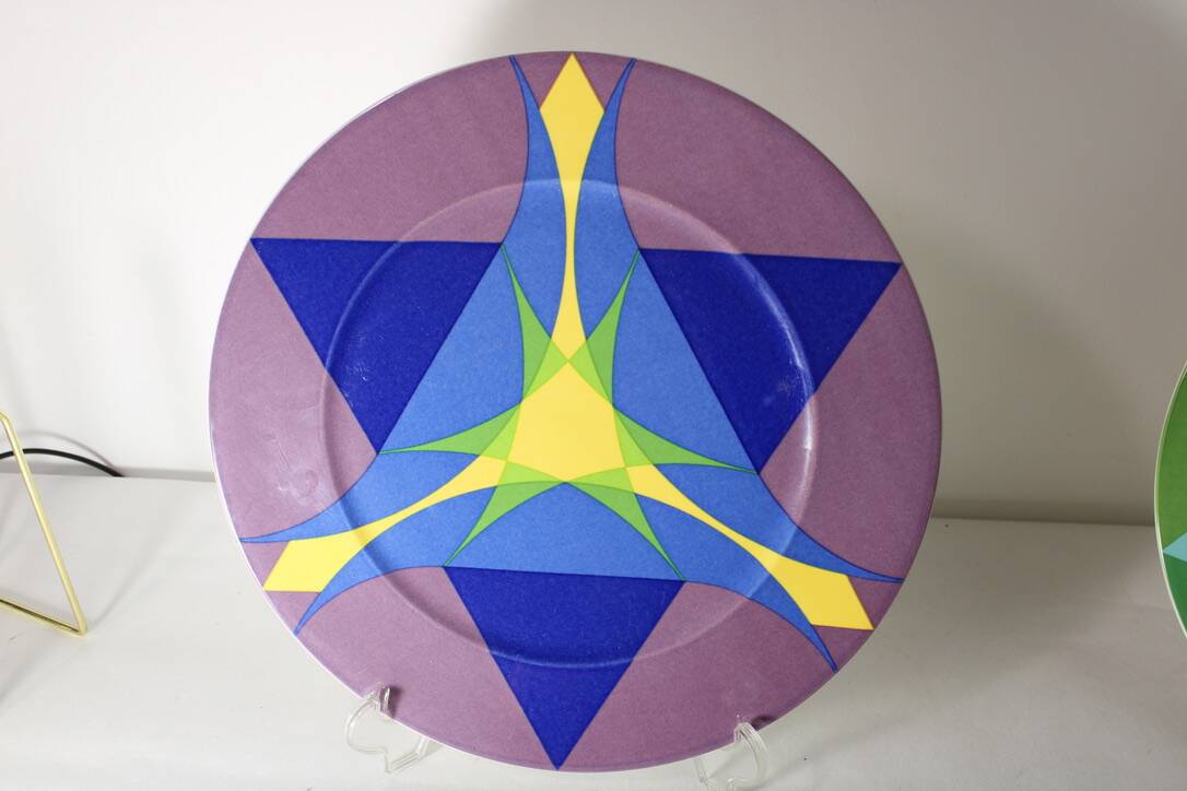 Villeroy and Boch kaleidoscope large plates 1980 x6