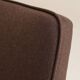 Fauteuil rétro en tissu en laine cacao, bois de hêtre naturel