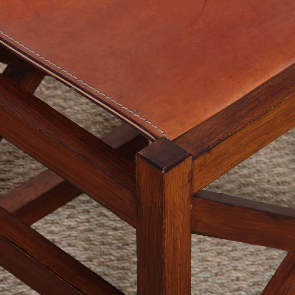 Vintage chair in solid wood and leather, 1980