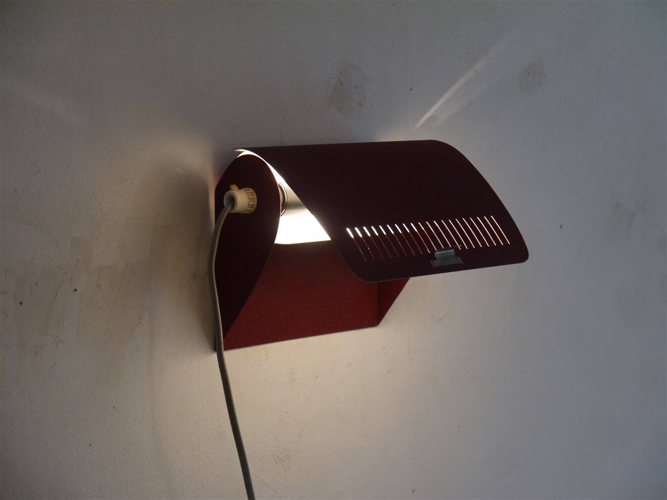 Vintage Scandinavian wall lamp 1960