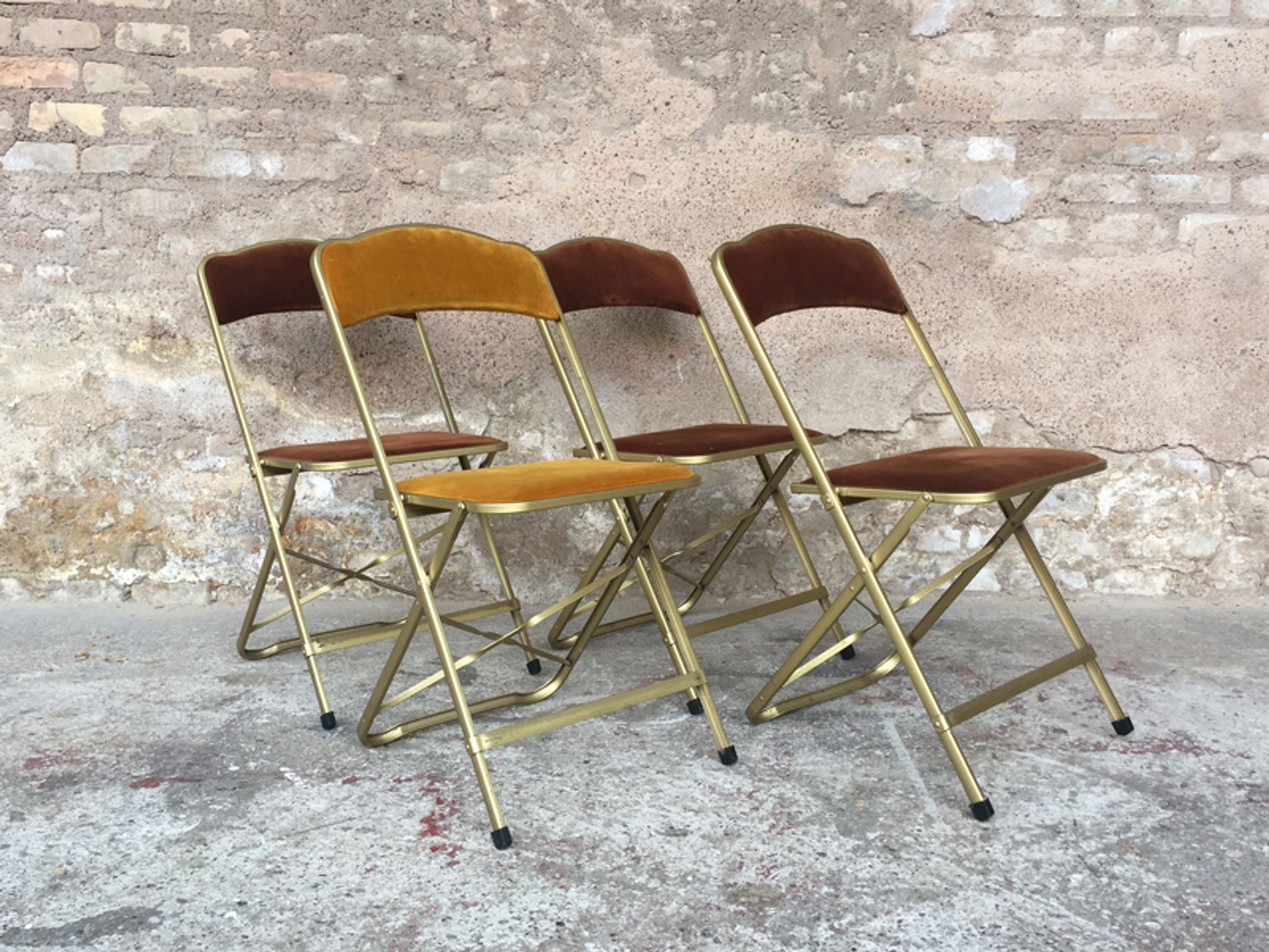 4 folding chairs in Velvet, cinema, gold metal, made in Belgium