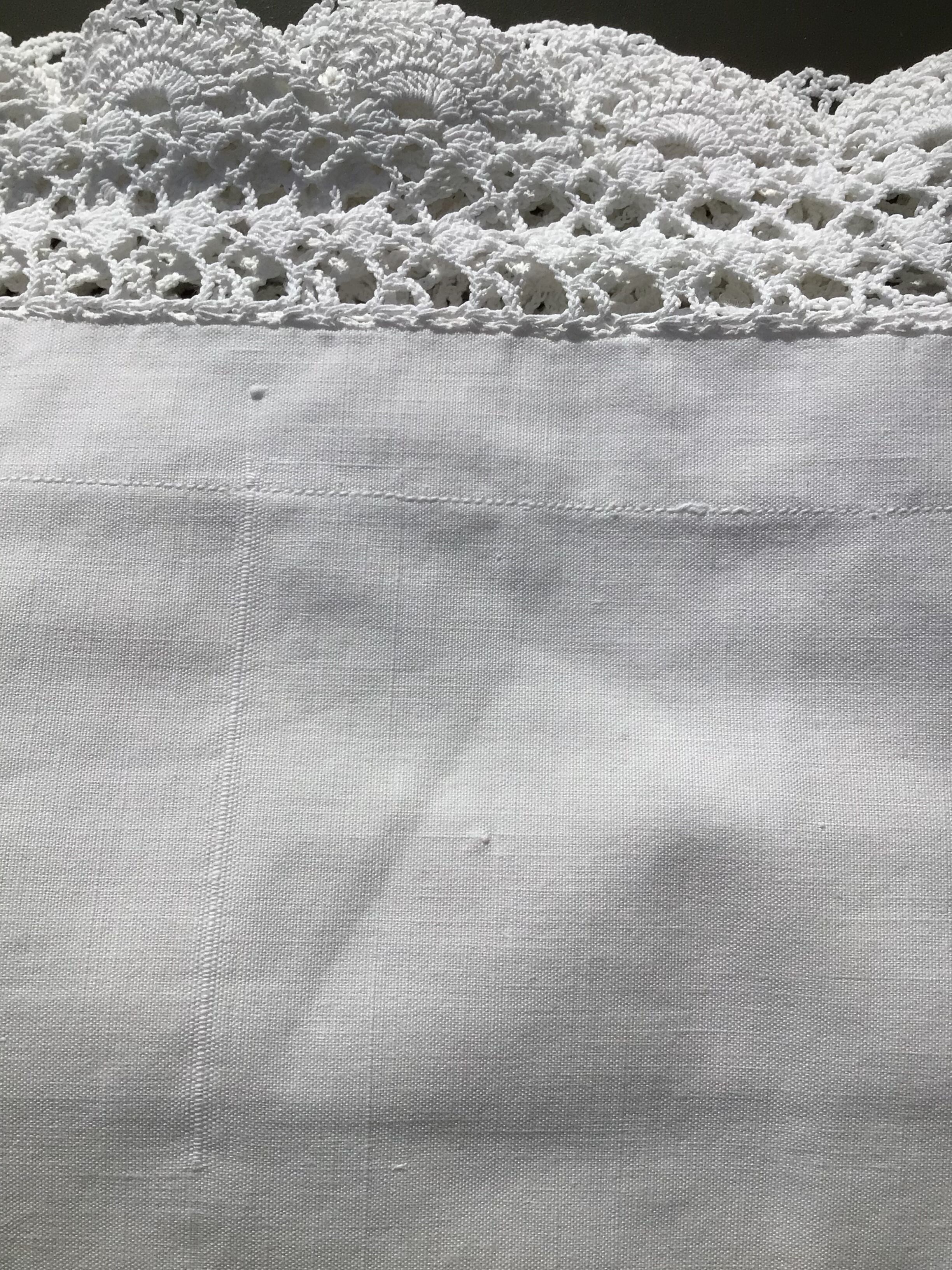 Pair of pillowcases edge hooked hand fine cotton