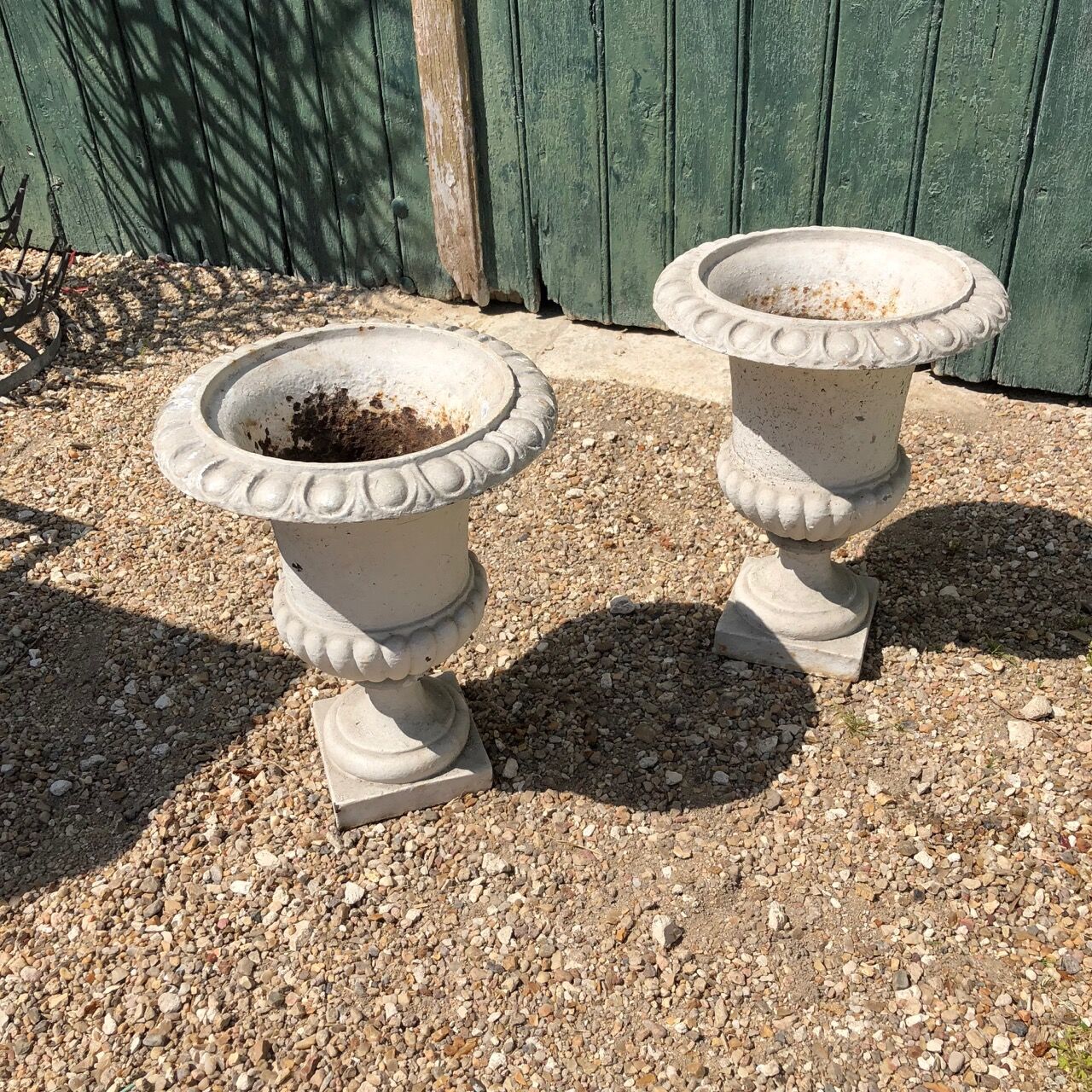 Pair des vases Medici métal
