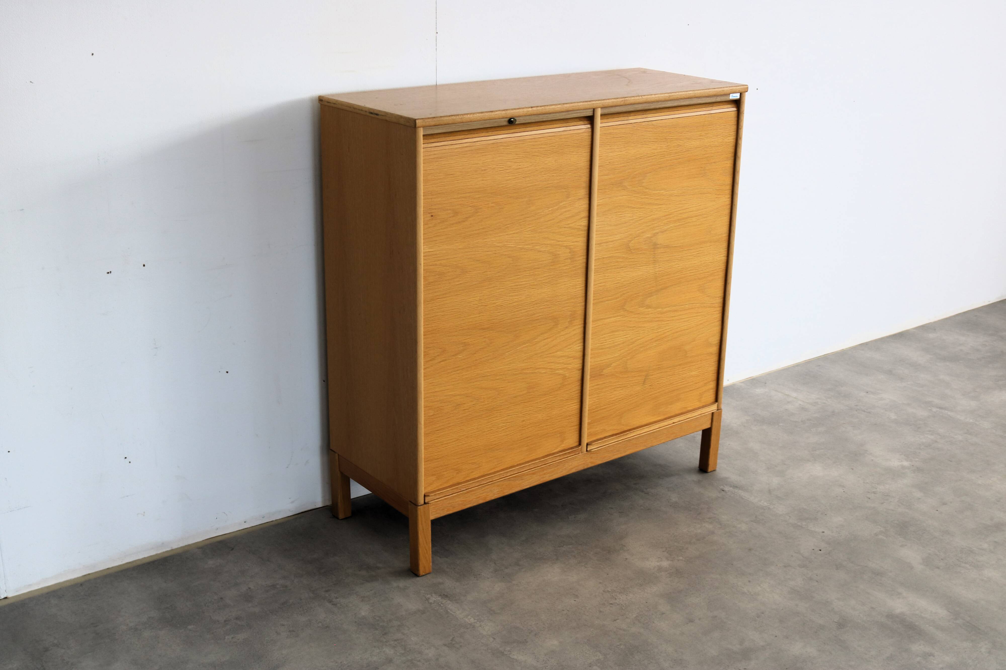 Vintage filing cabinet | office cupboard | 60s | kinnarps
