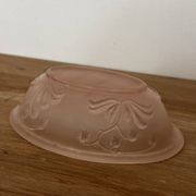 Porte savon art déco verre moulé rose muguets