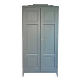 Armoire parisienne