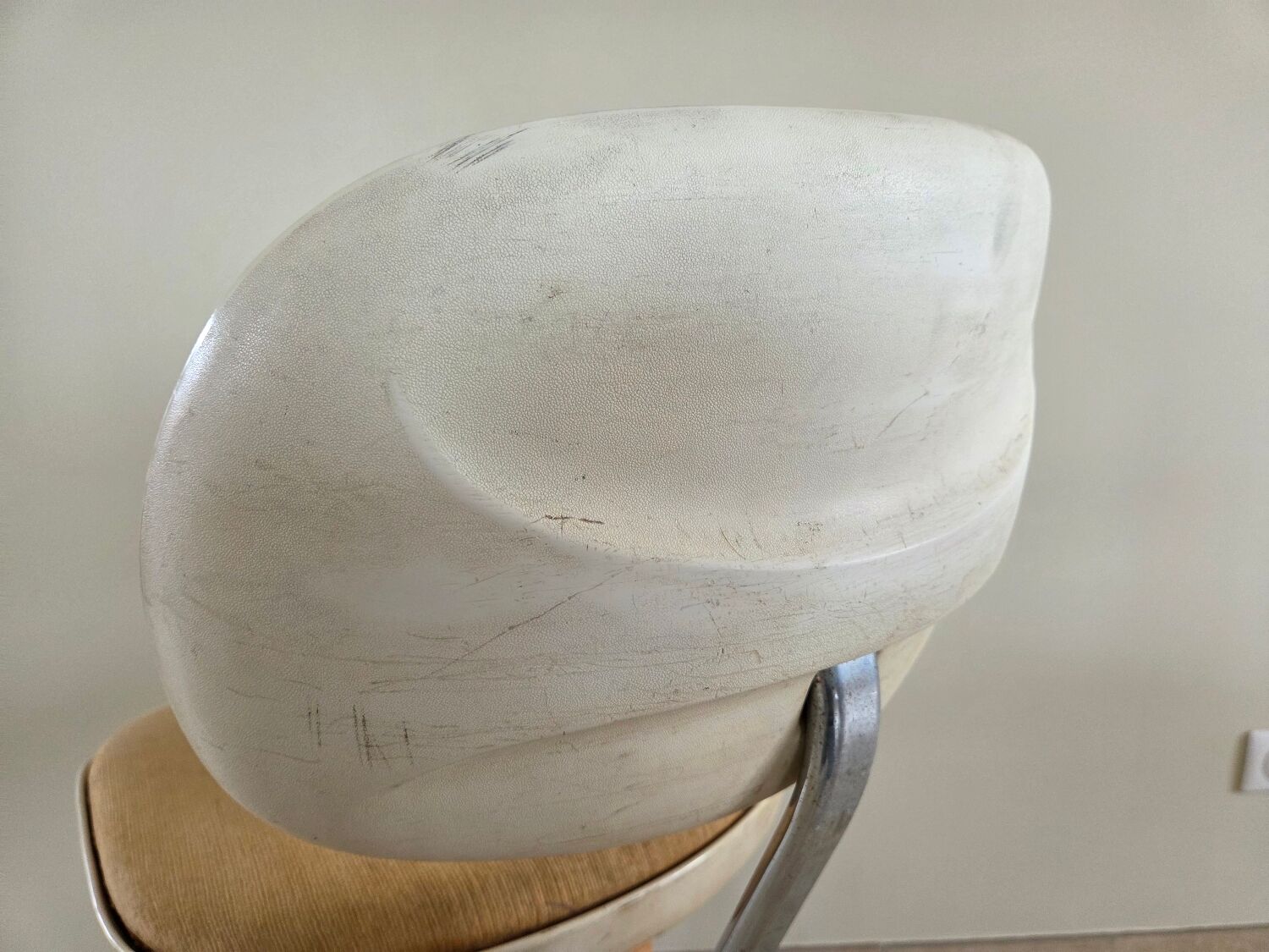 Stollgiroflex office chair in the space age design style.