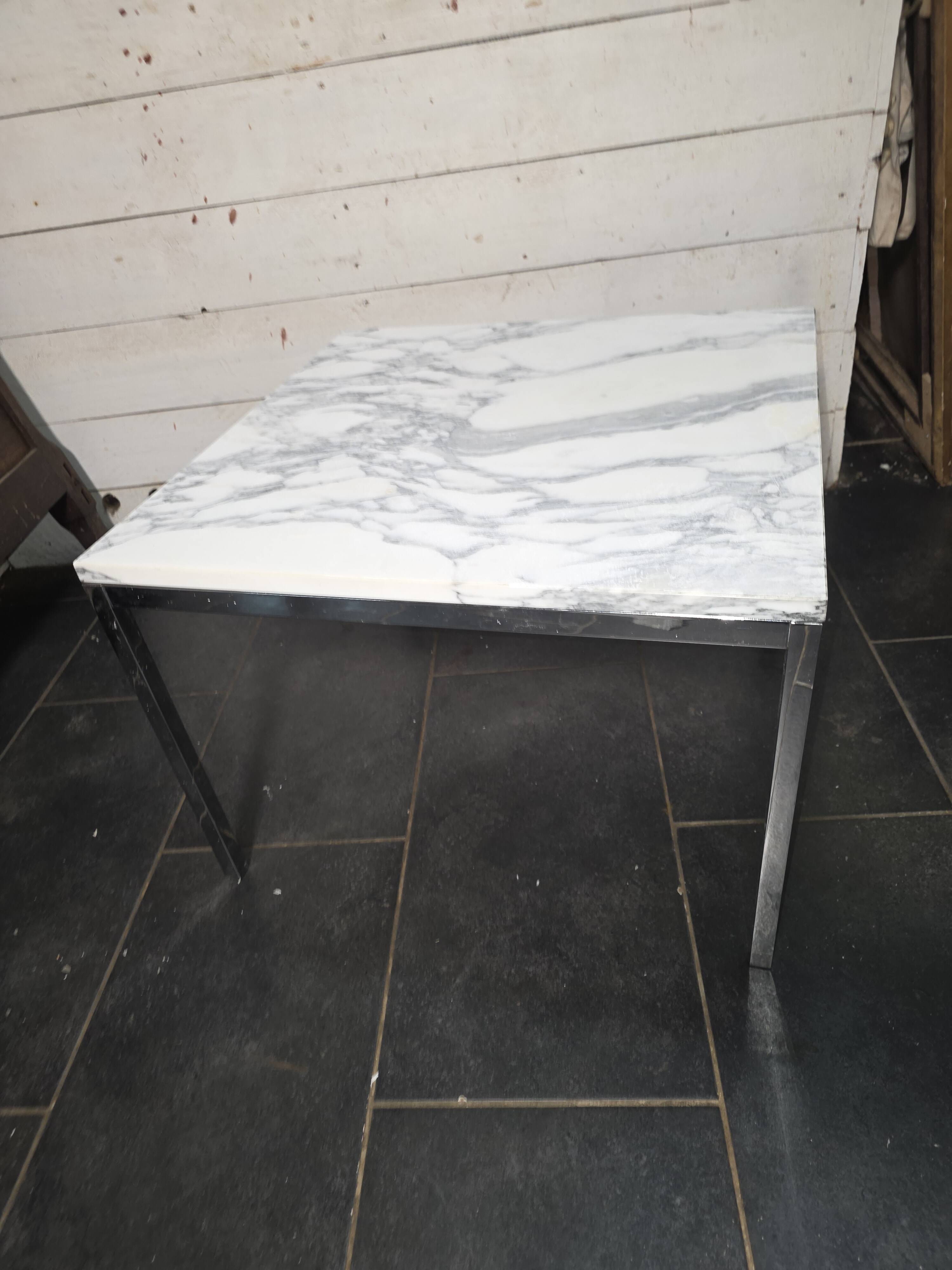 Table basse Roche Bobois en métal chromé dessus marbre,  1970