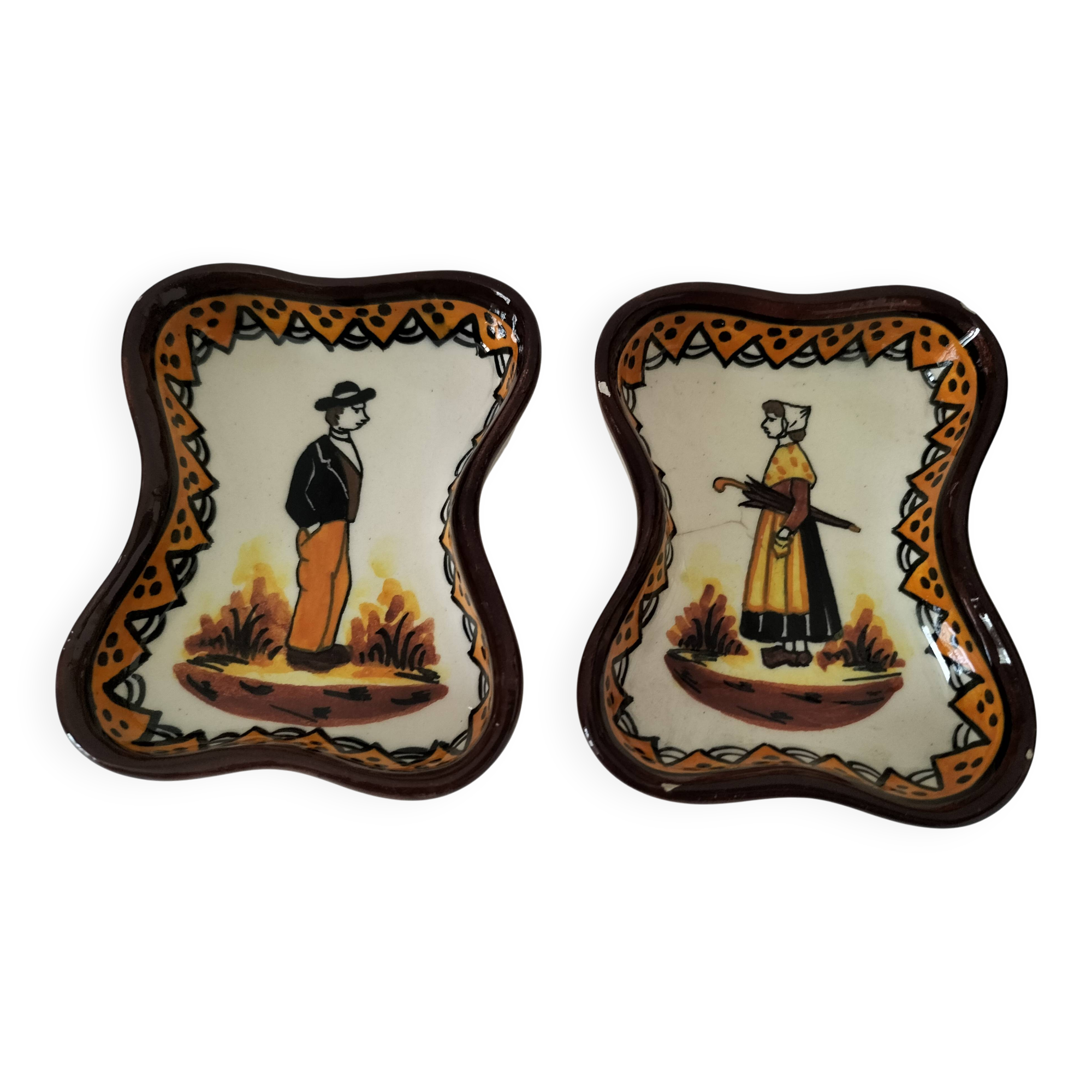 Pair of Henriot Quimper pocket emptiers model 137 – personalized Breton decor