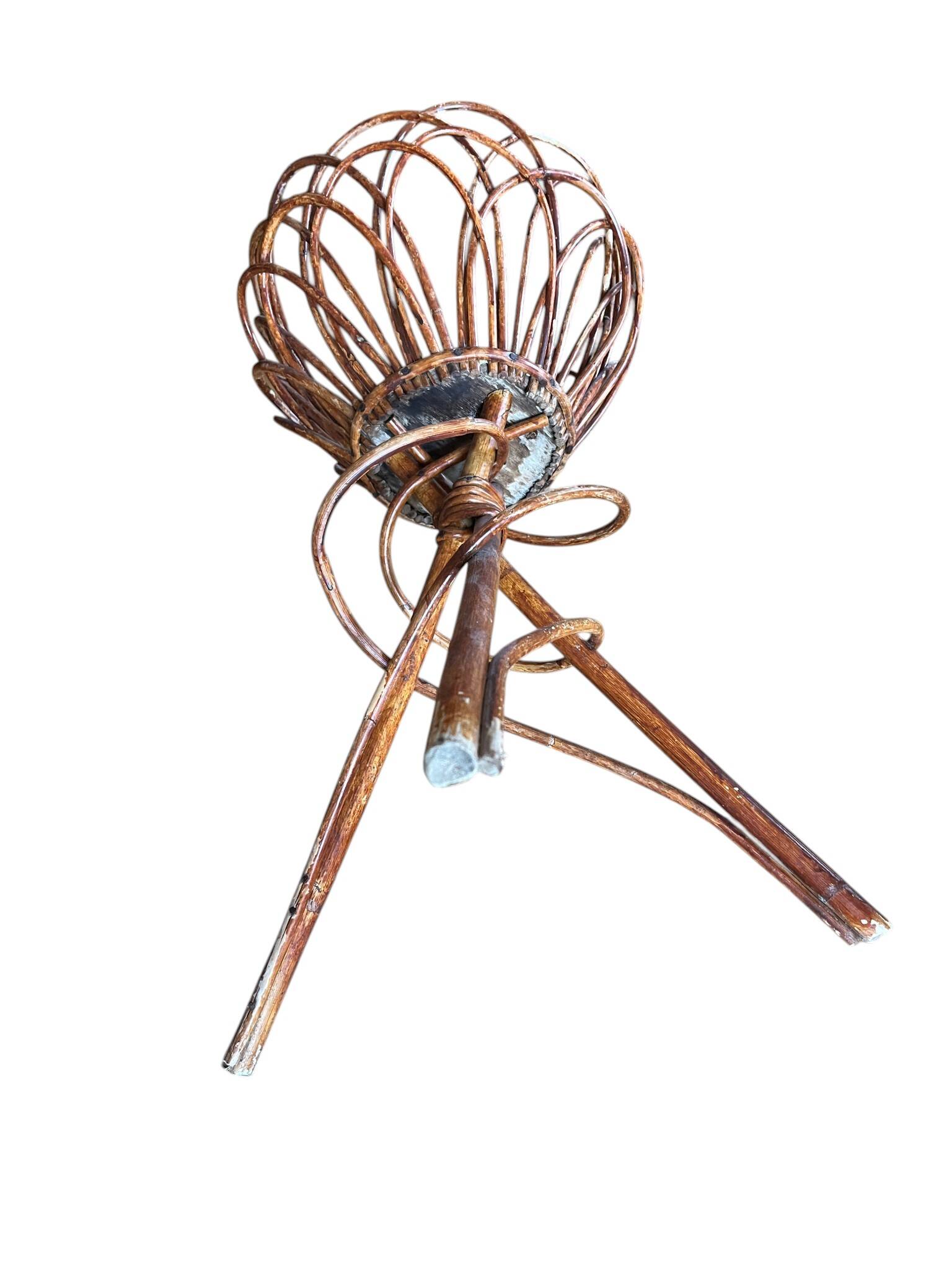 Tripod flower pot basket made of wicker, turned in the 1960s.