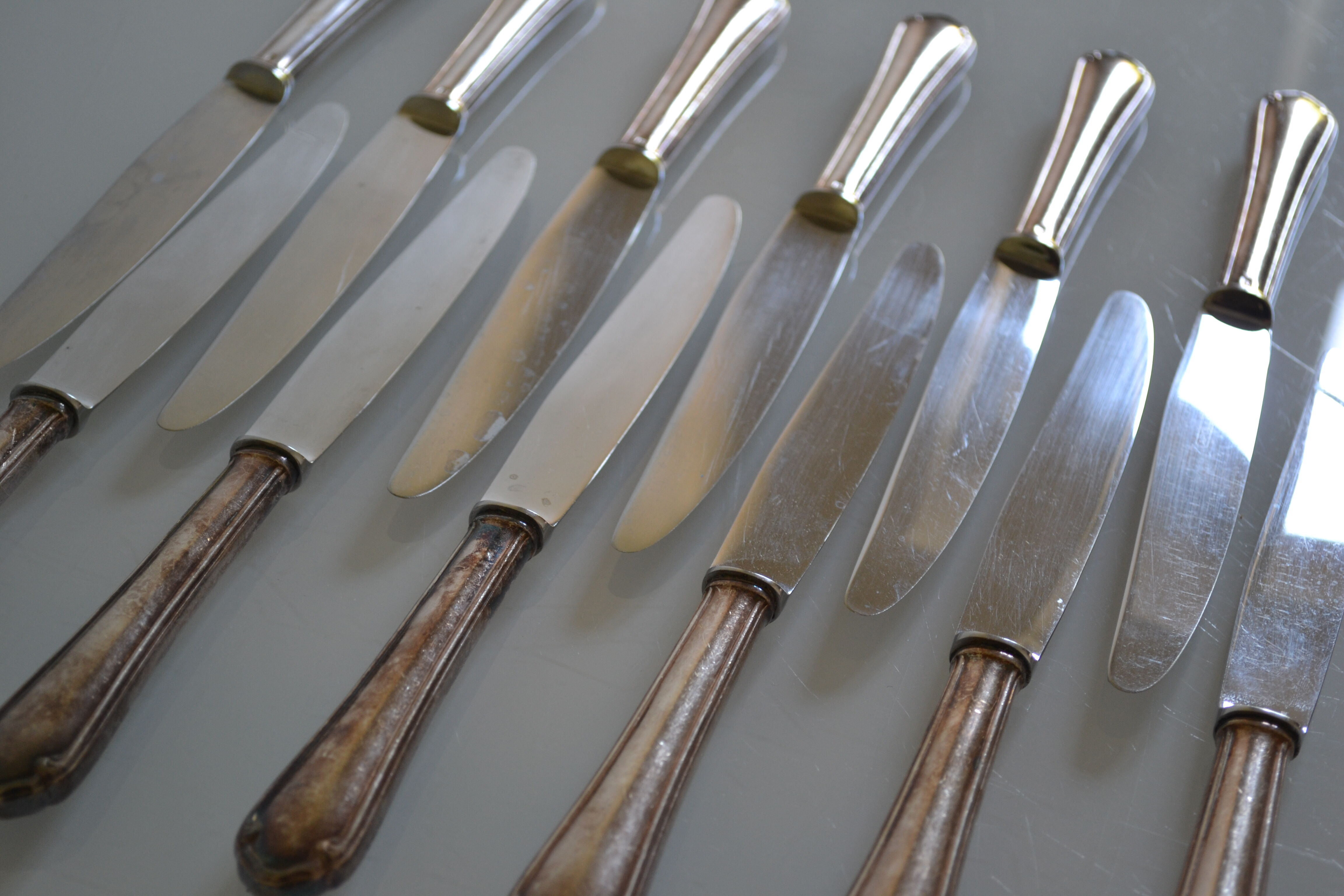 12 metal silver table knives 25 cm