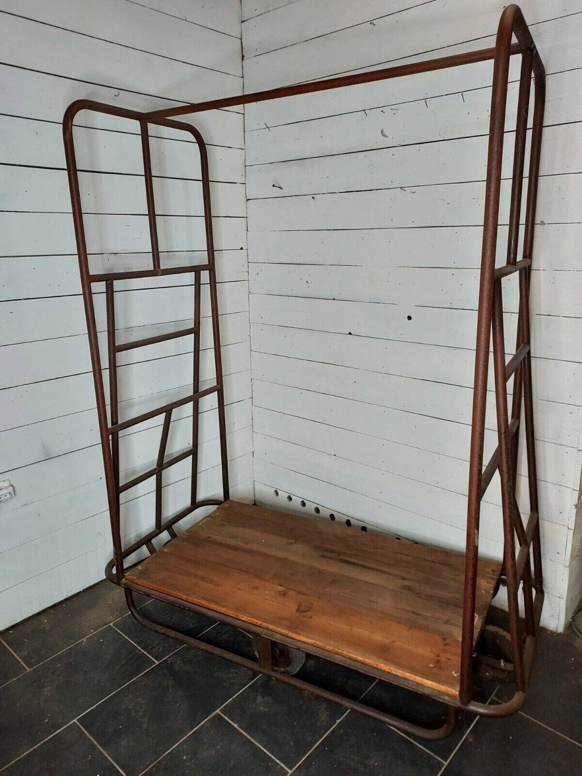 Iron and wood industrial trolley / clothes rack