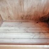 Bench bed