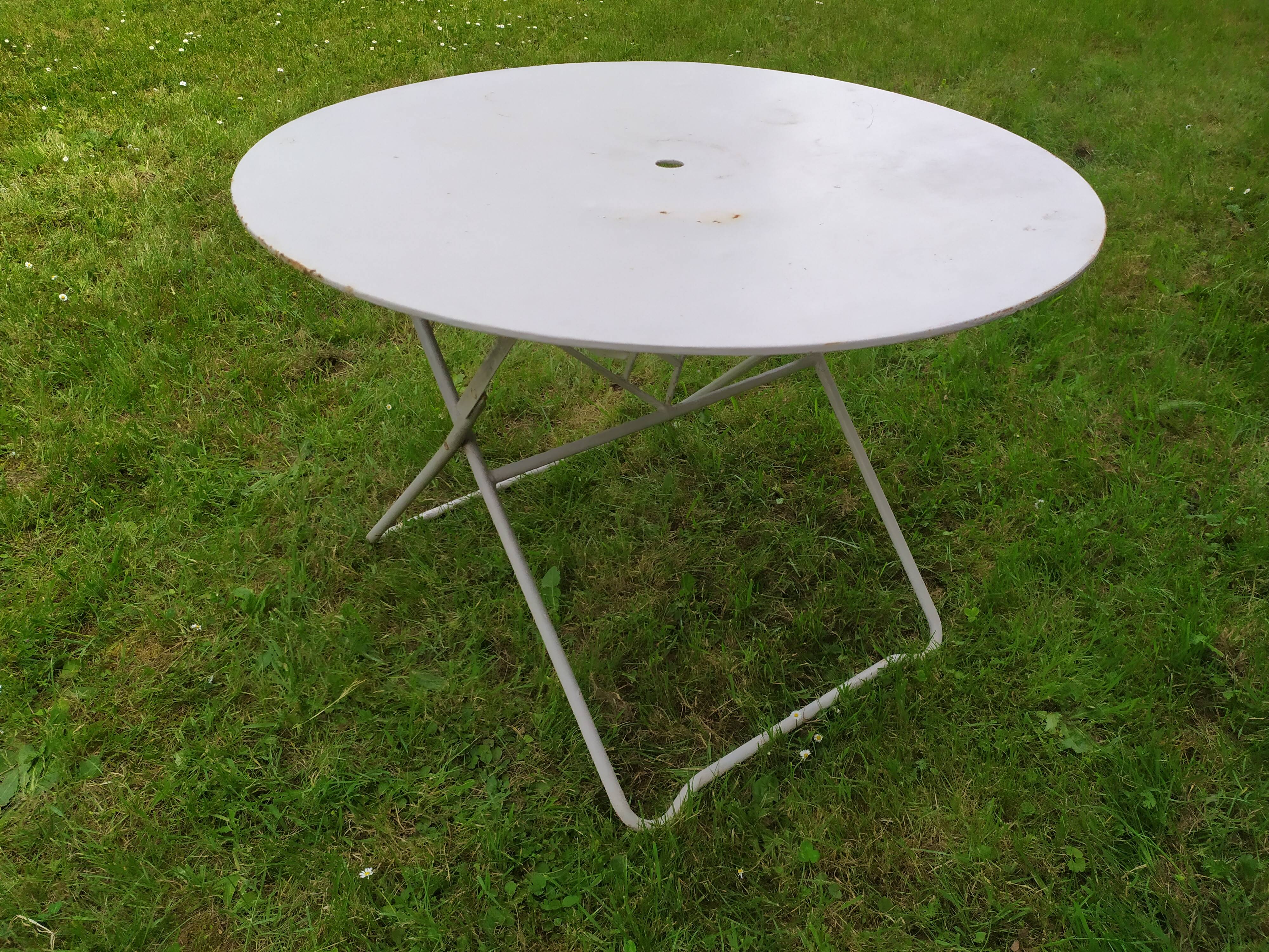 Iron garden table