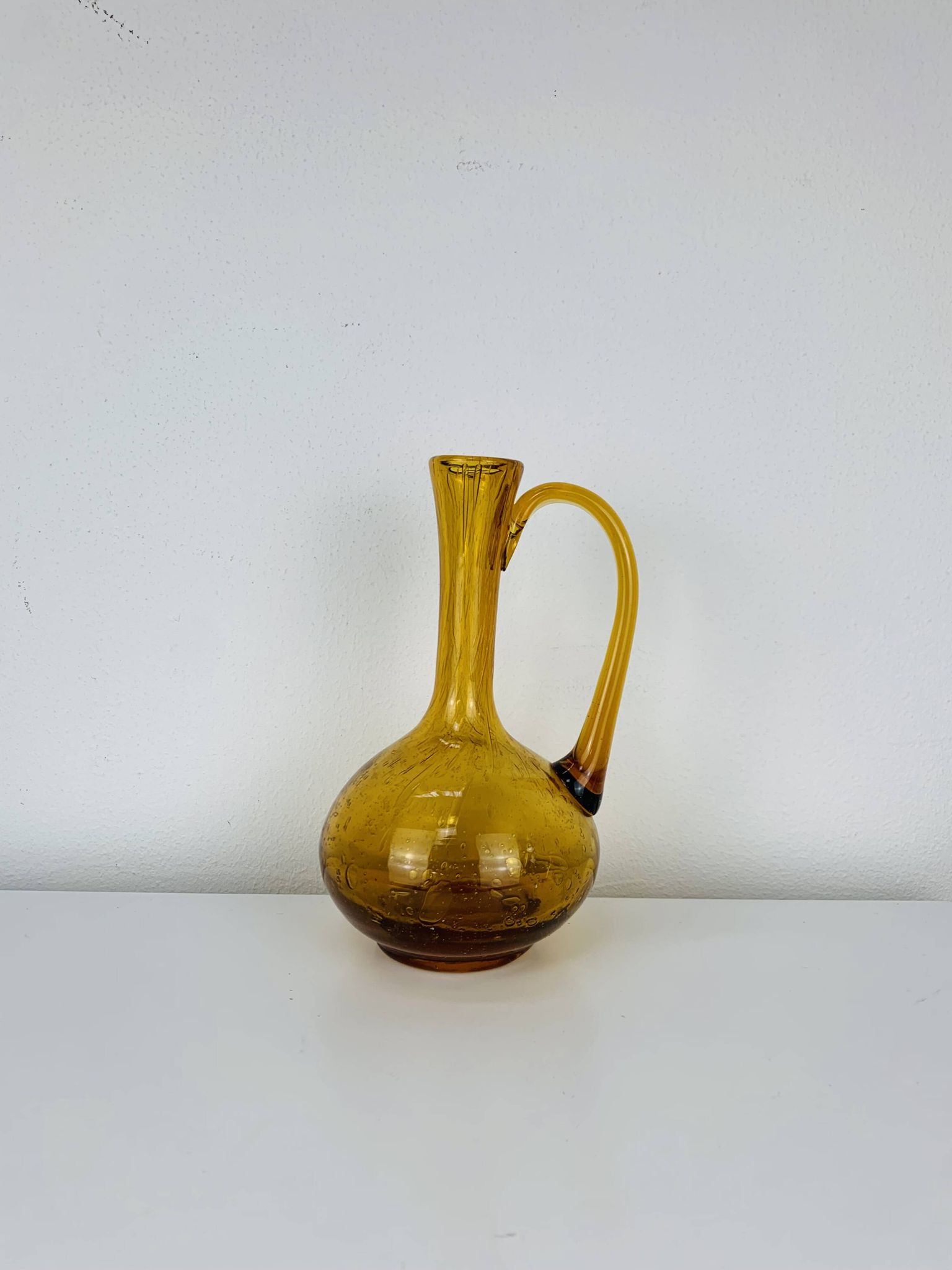 Vase verre bullé ambré vintage