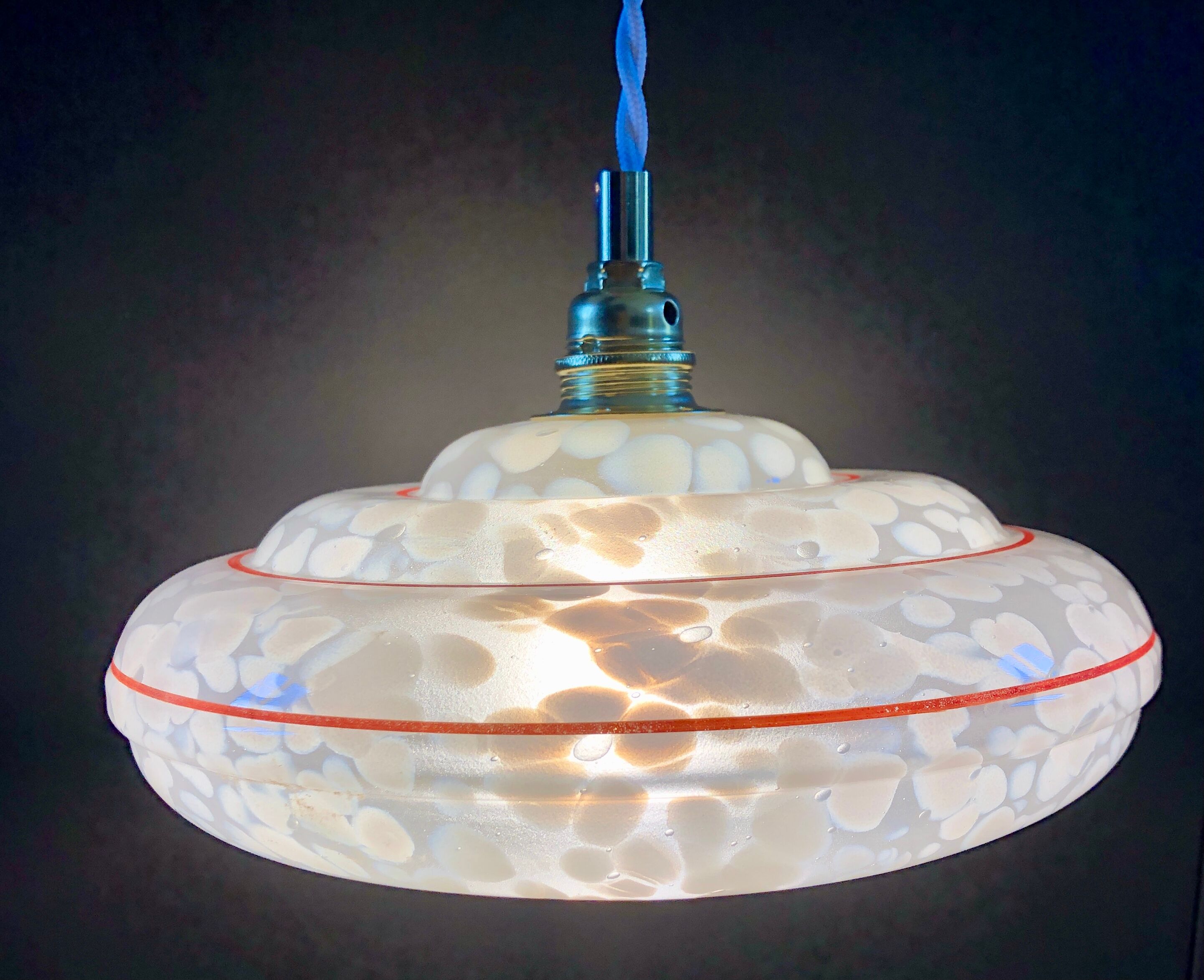 Vintage lampshade suspension and porcelain rosette