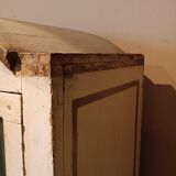 Vitrine en bois laqué et doré du 18ème siècle