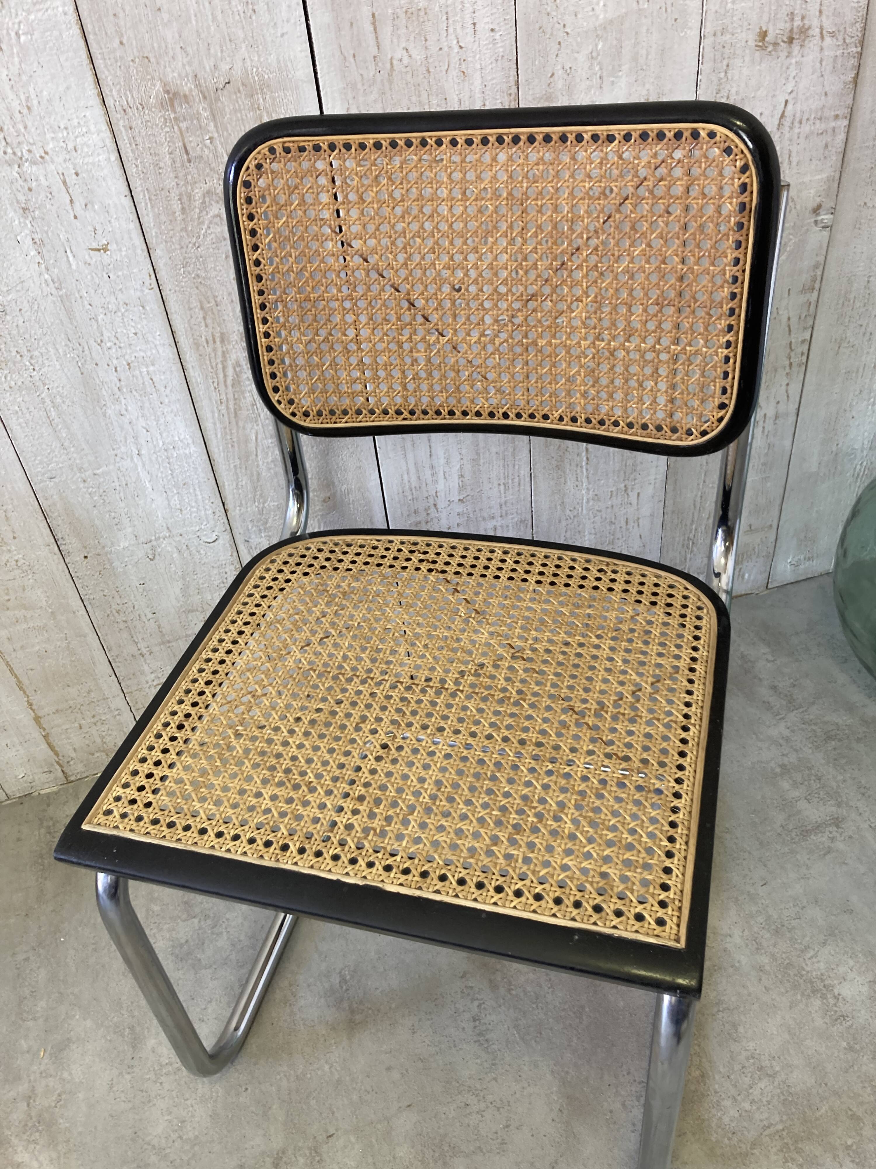 Chaise B32 noire Breuer