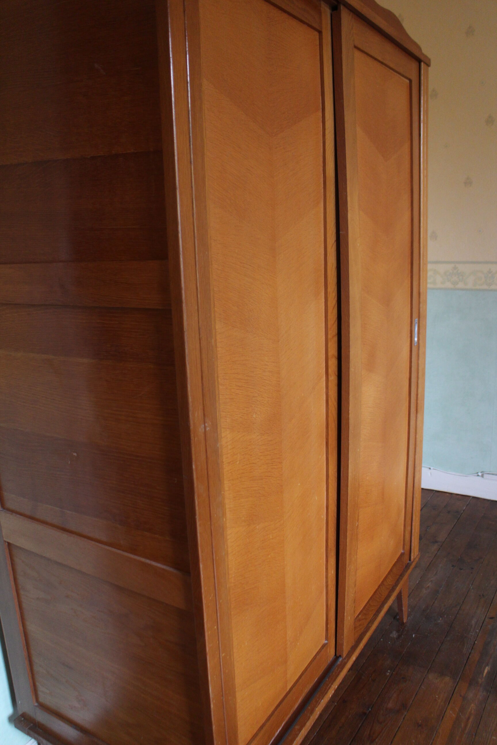 Armoire portes coulissantes