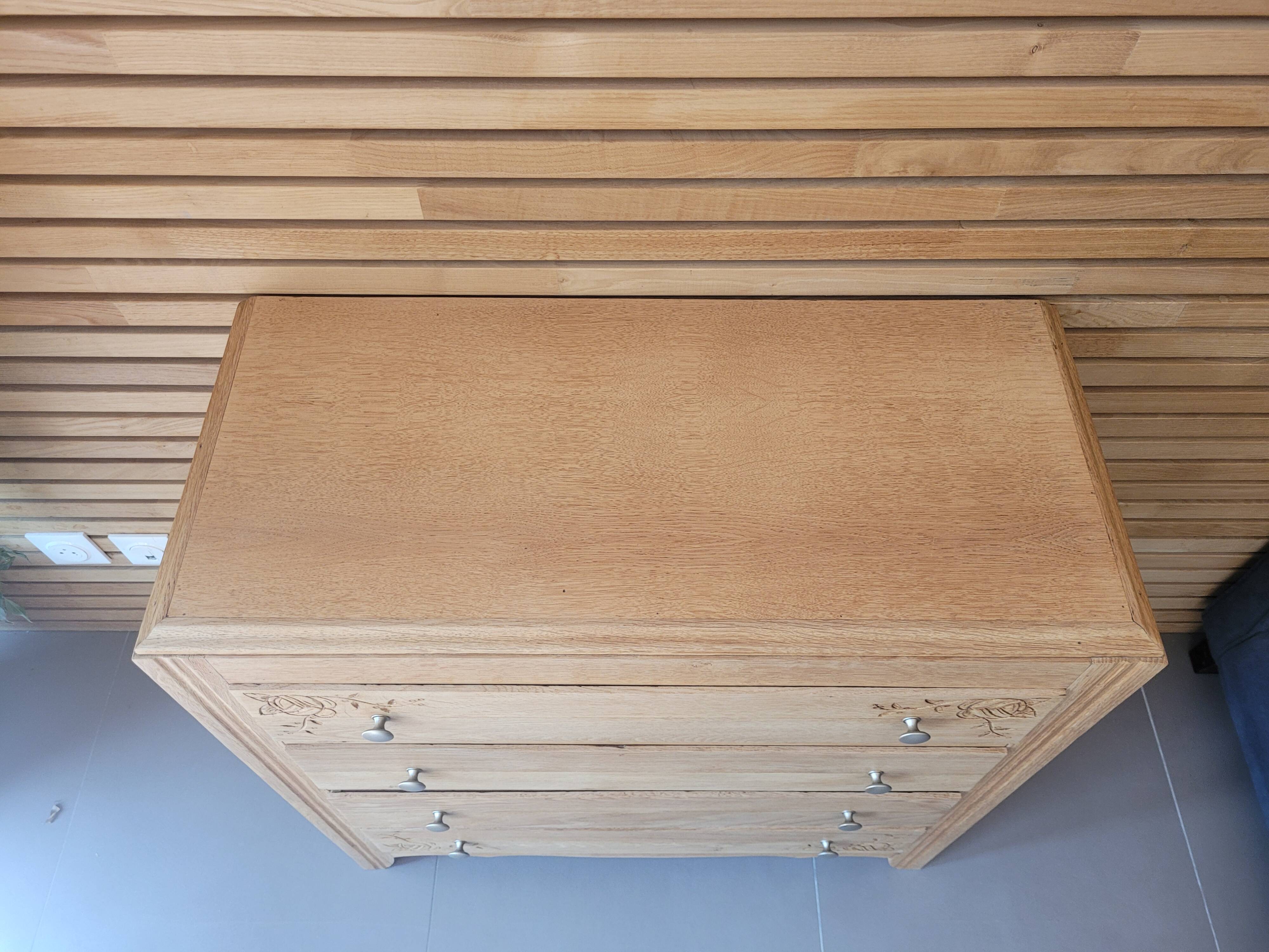 Art Deco chest of drawers