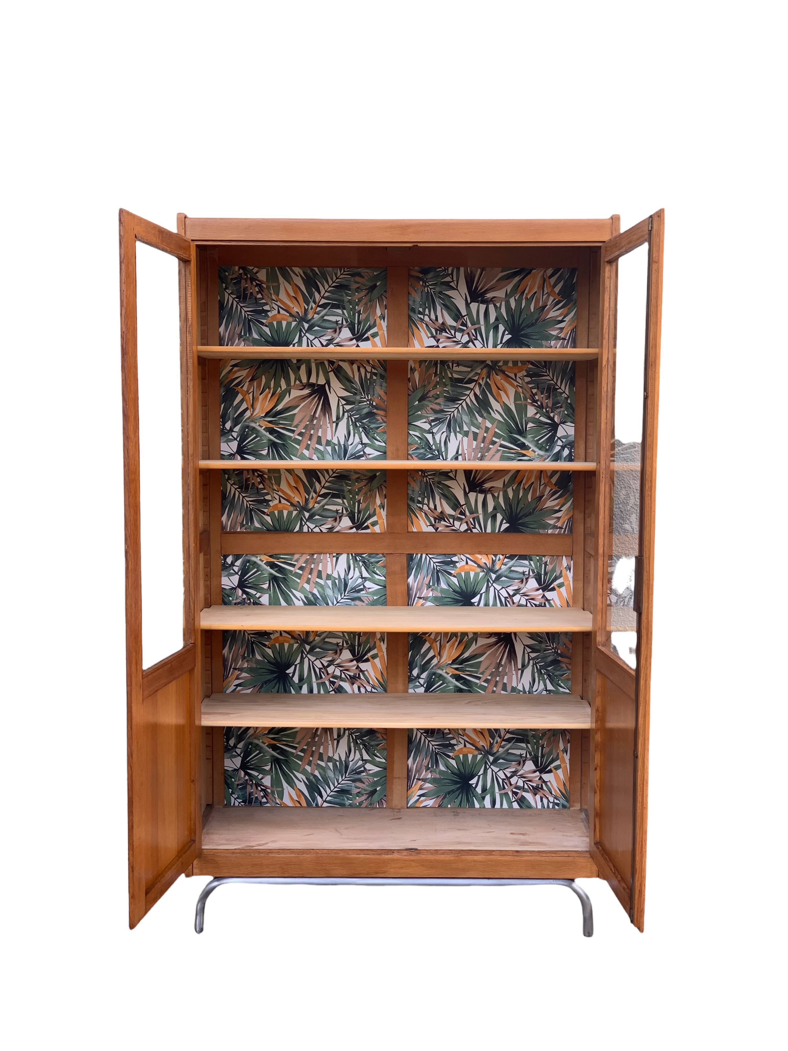 Glass cabinet from a primary school, 1950.