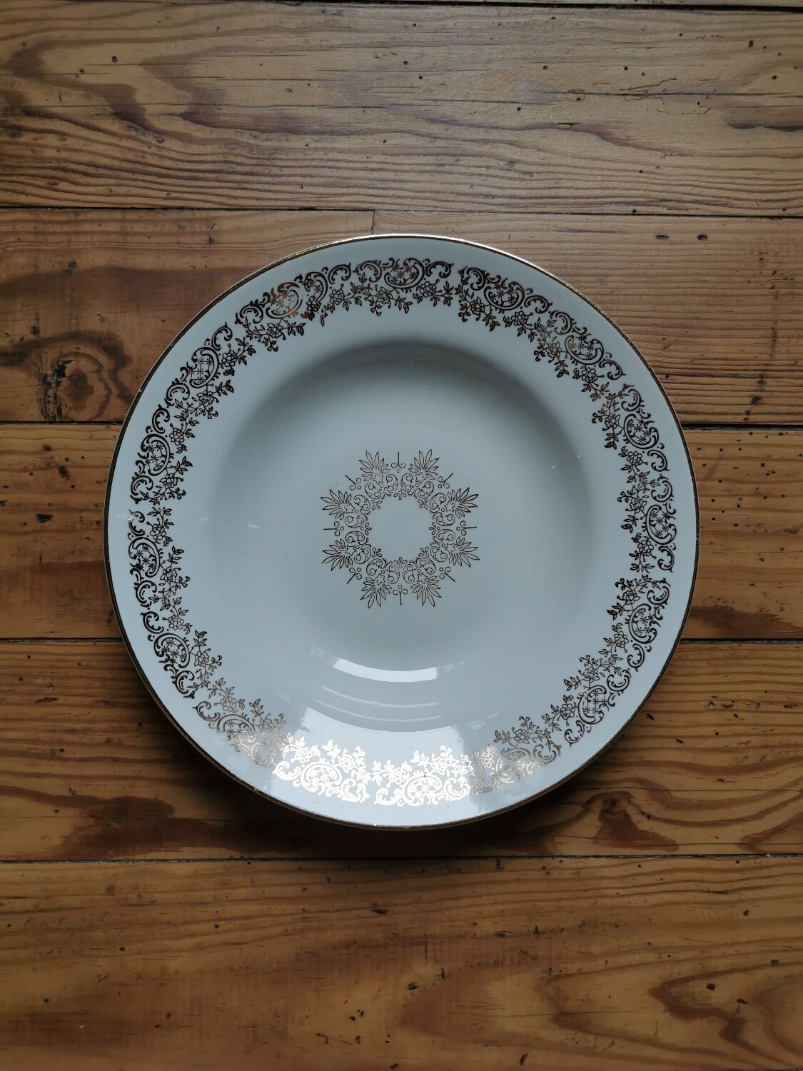 Vintage golden hollow plates