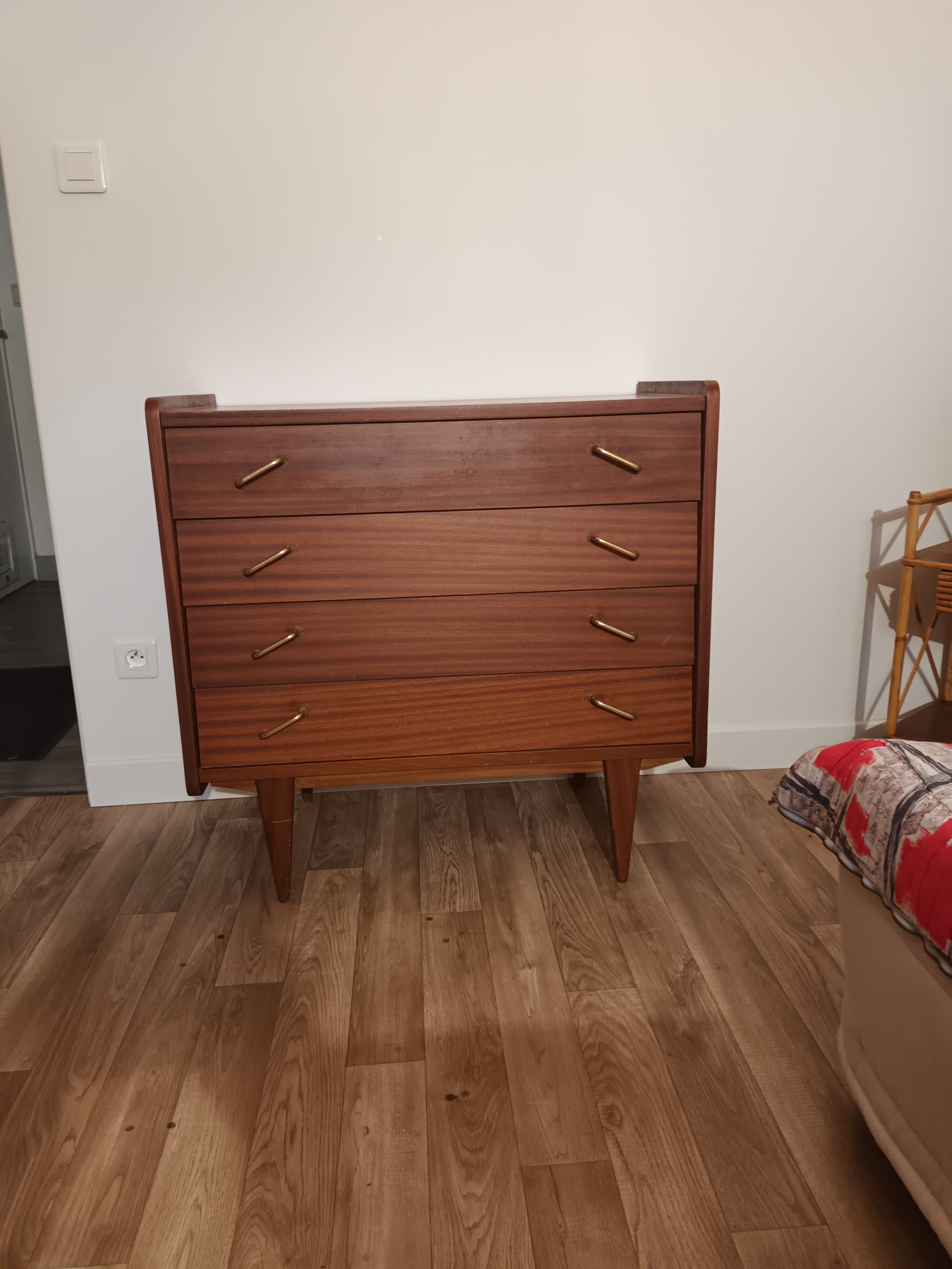 Vintage chest of drawers