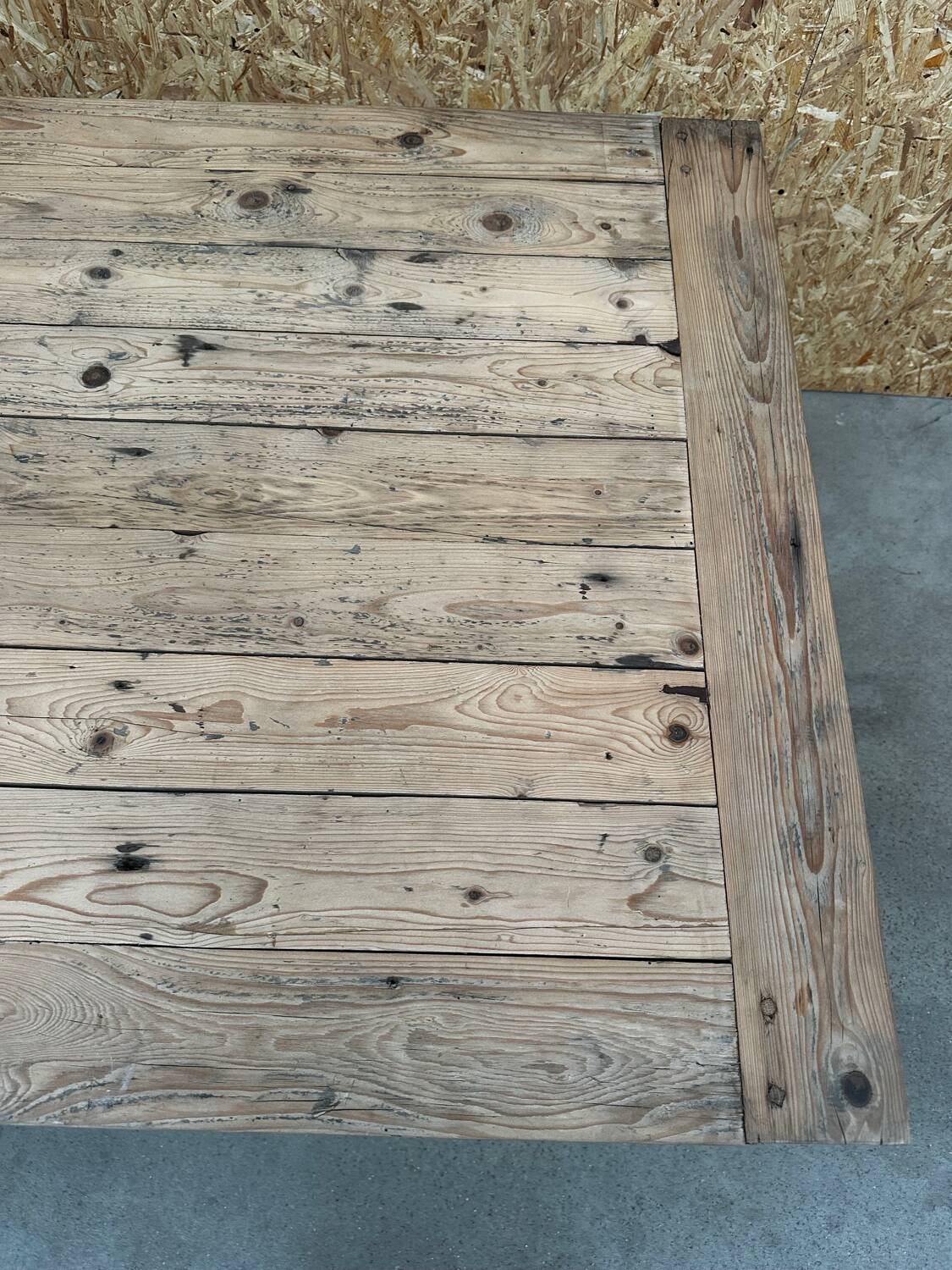 Large table for 10 people - 3m long - antique top / industrial legs