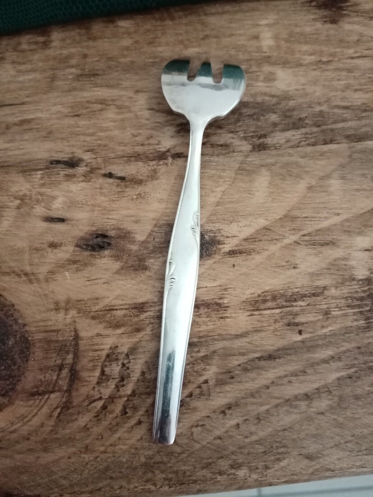 12 silver metal oyster forks art nouveau decorations