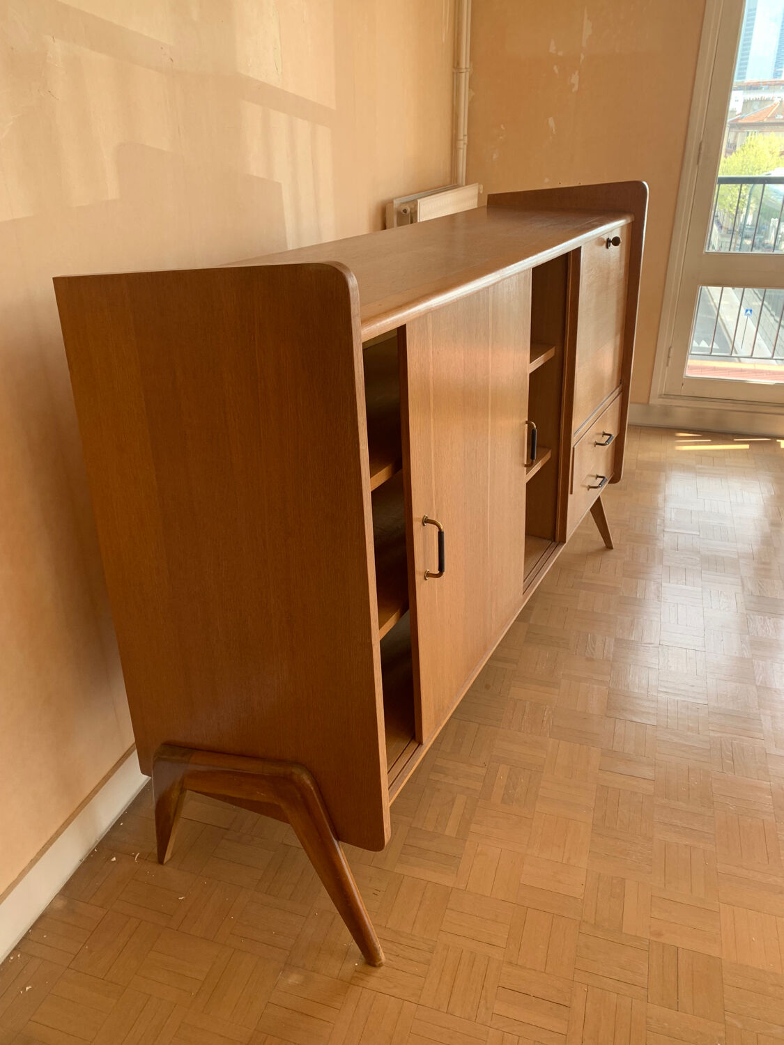 Solid wood sideboard