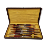 12 Bakelite knives from 1940