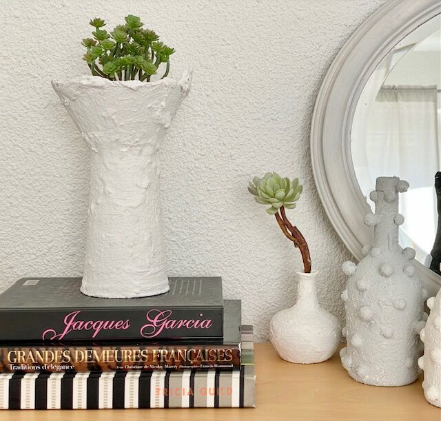 Coupe blanche décorative