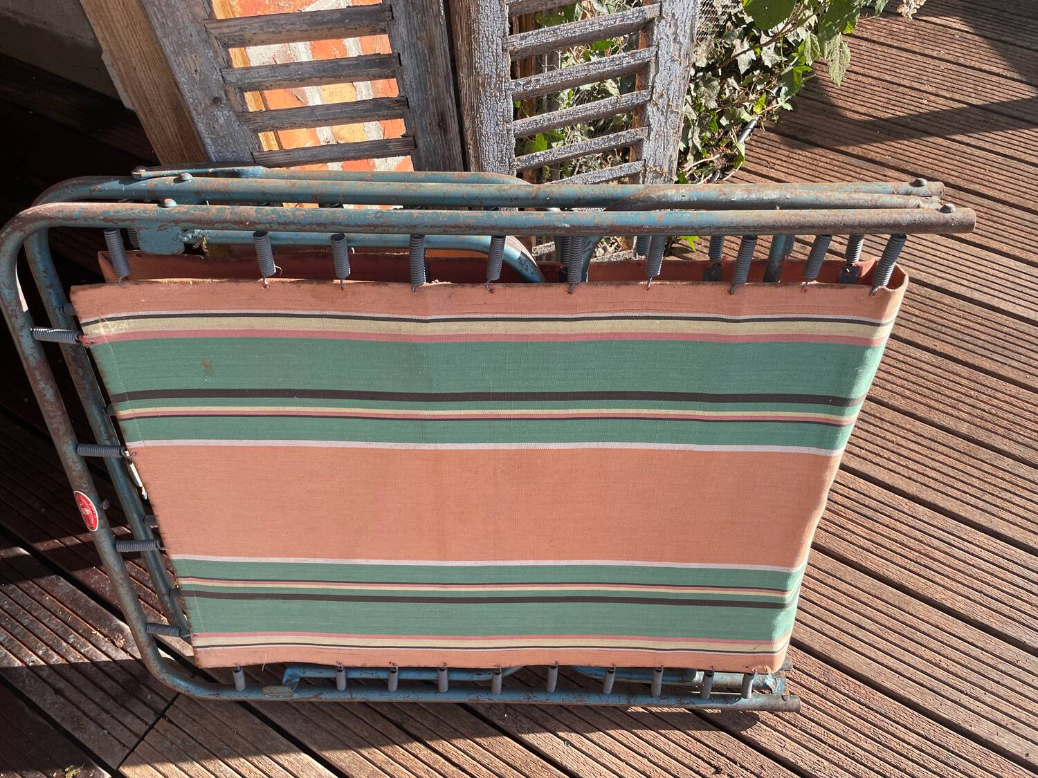 Vintage folding bed “Universal Bedding”