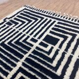Handmade black and white Beni Ouraine Berber rug, size 150 x 250 cm