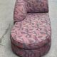 Canapé d'angle méridienne en tissu brodé bordeaux 160cm