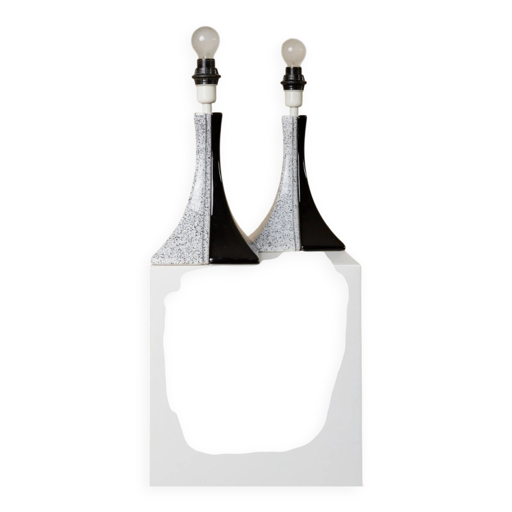 Pair of Handmade Ceramic Lamps in Black and White, 1980s Memphis-Style Italian Retro Bedside Lights
