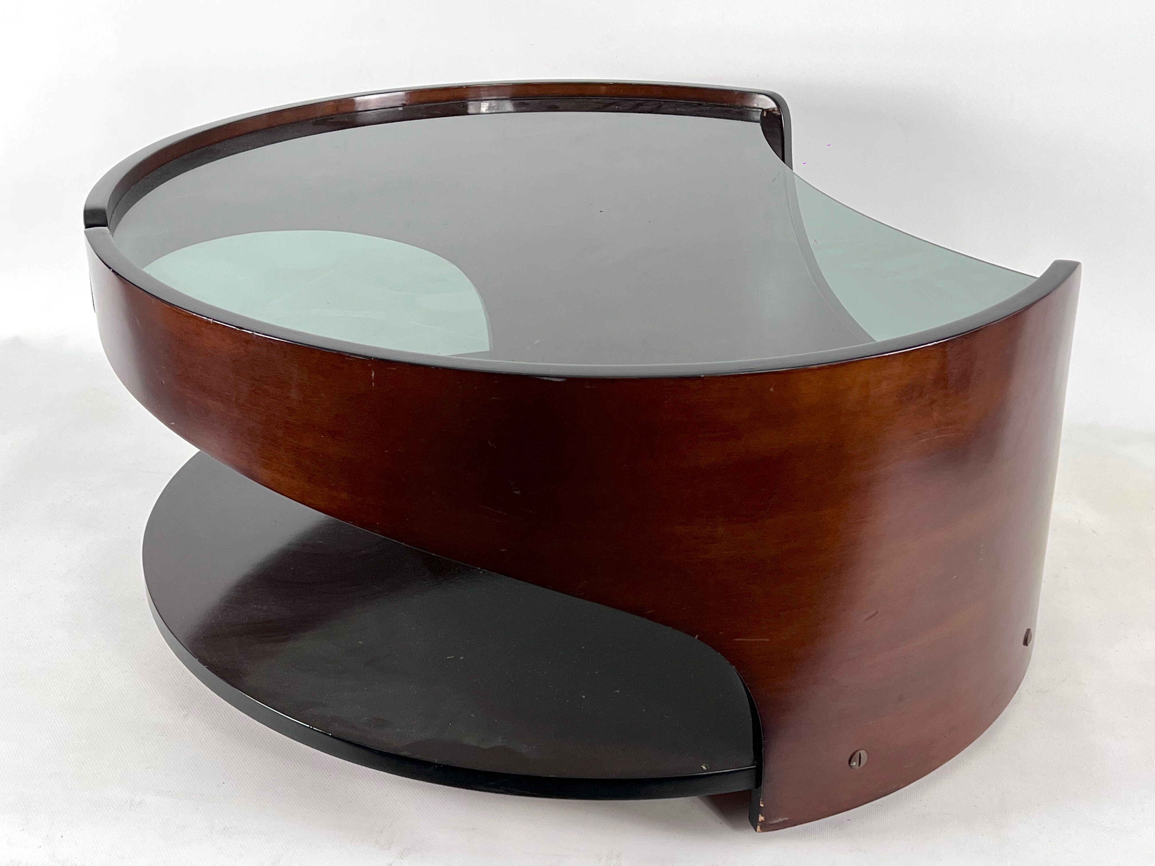 Mid-century modern wood round coffee table, italy 70s
