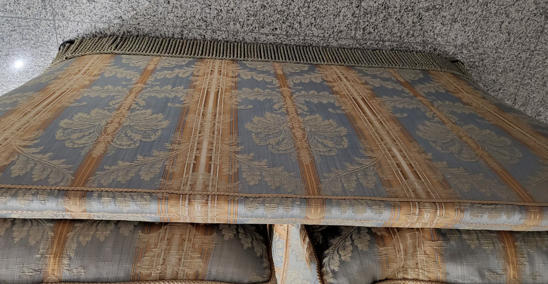 Jacquard fabric sofa with feather filling