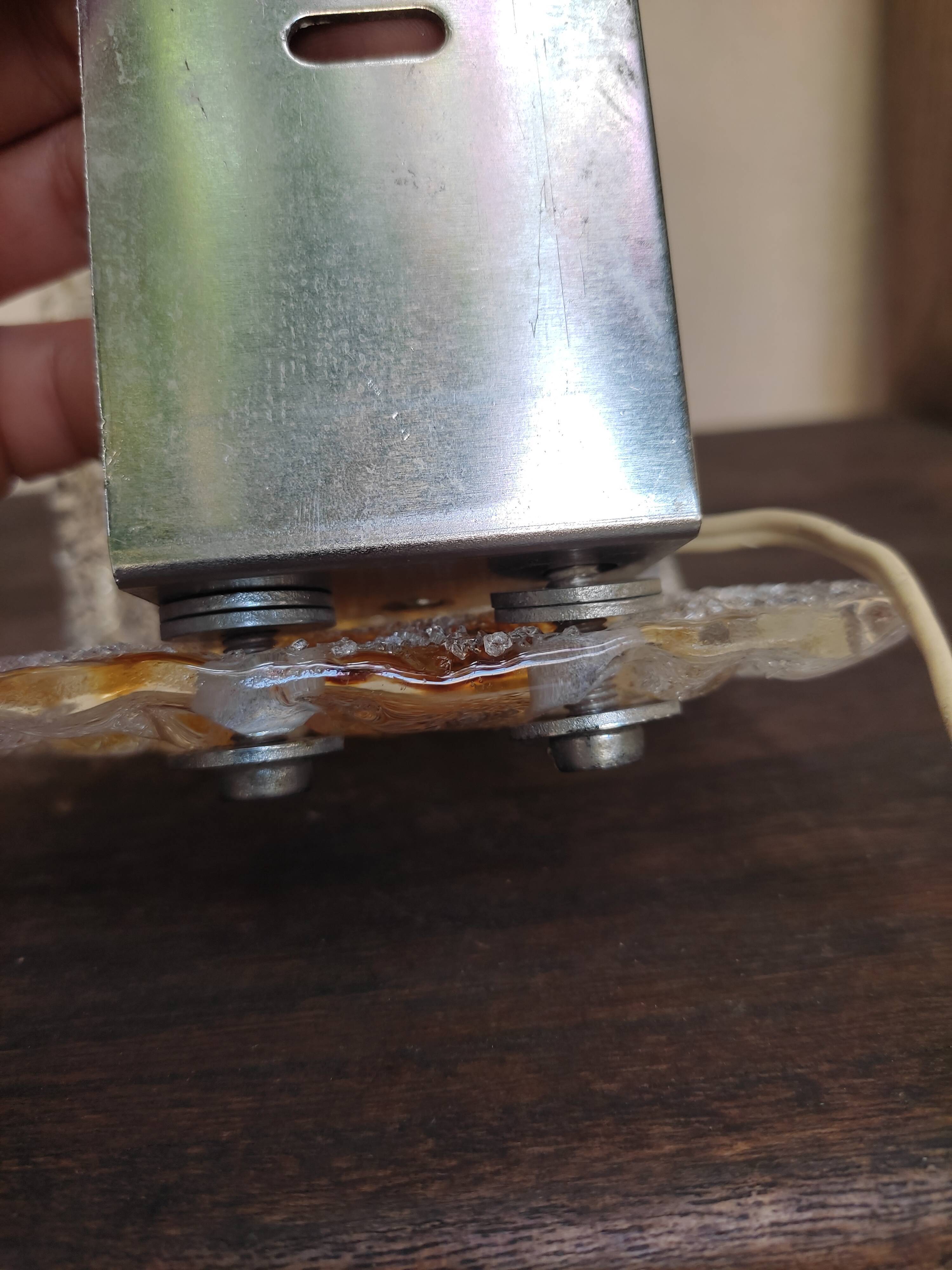 Rectangular wall in textured glass